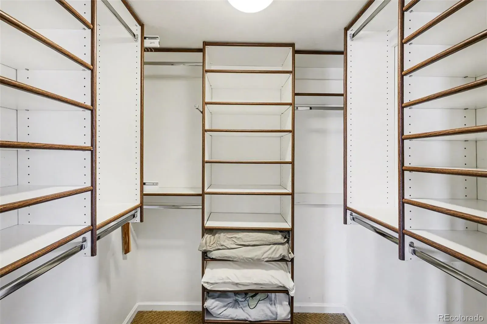 03052026221732 1600 16