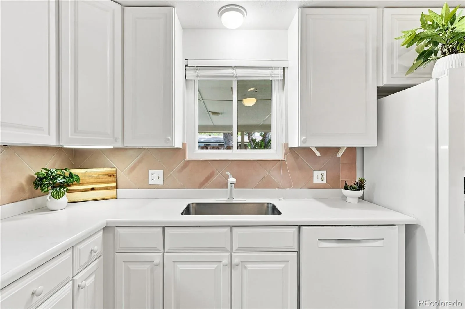 3200 S University Boulevard Denver CO 80210 | MLS #REC6055159 09222026113708 1600 13