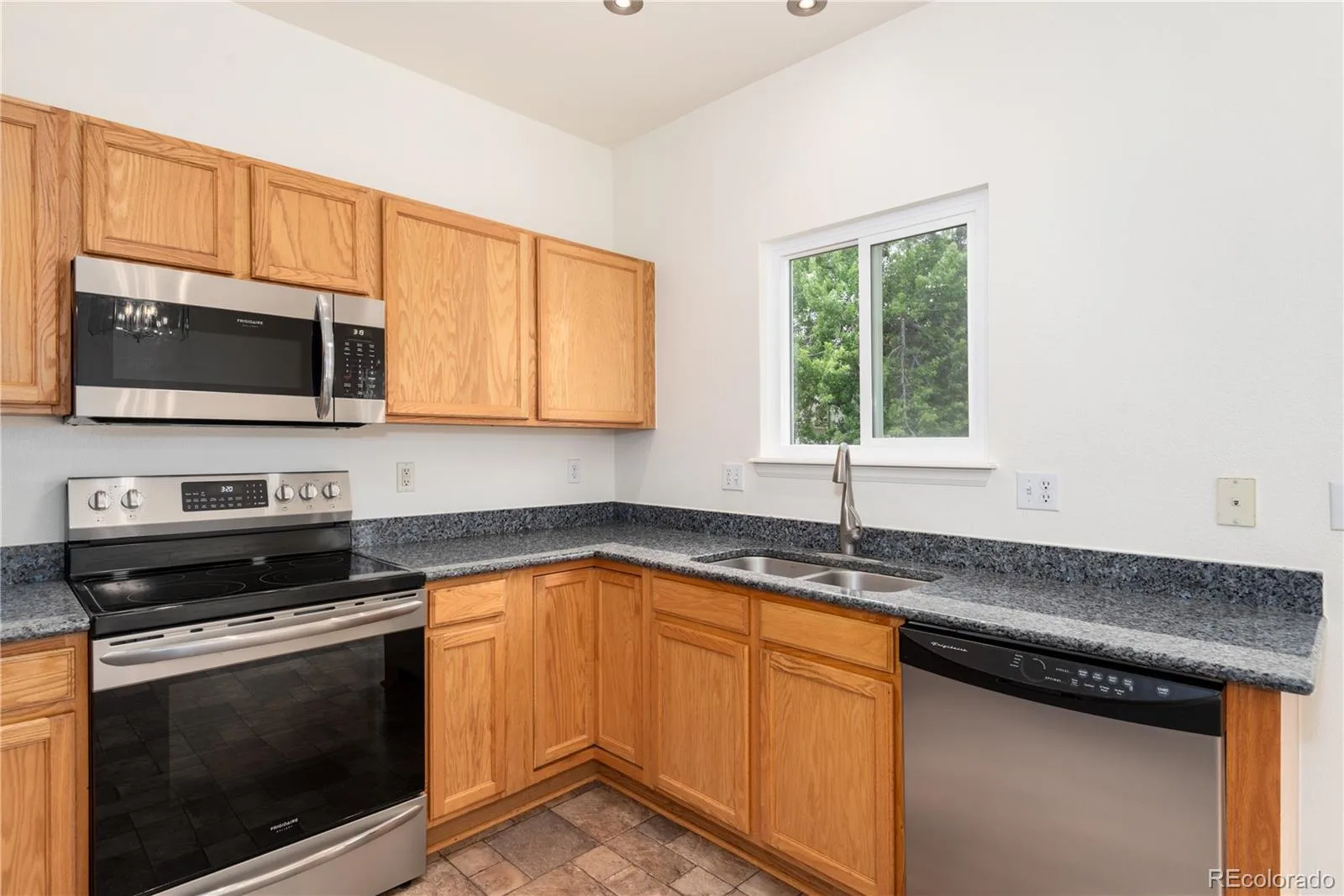 19835 E Villanova Drive Aurora CO 80013 MLS #REC6055909 06262026201258 1600 14