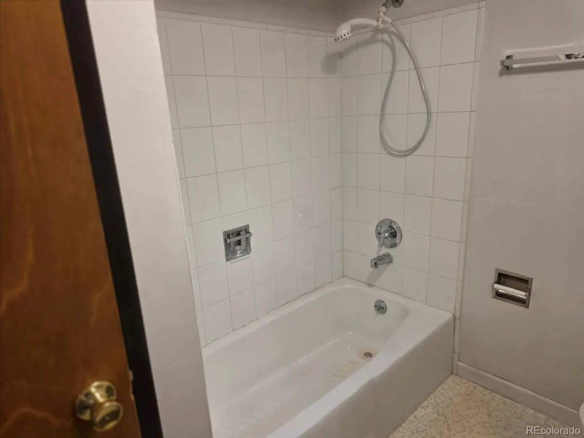 1150 Roslyn Street Denver CO 80220 | MLS #REC6057384 08212026012400 1200 11
