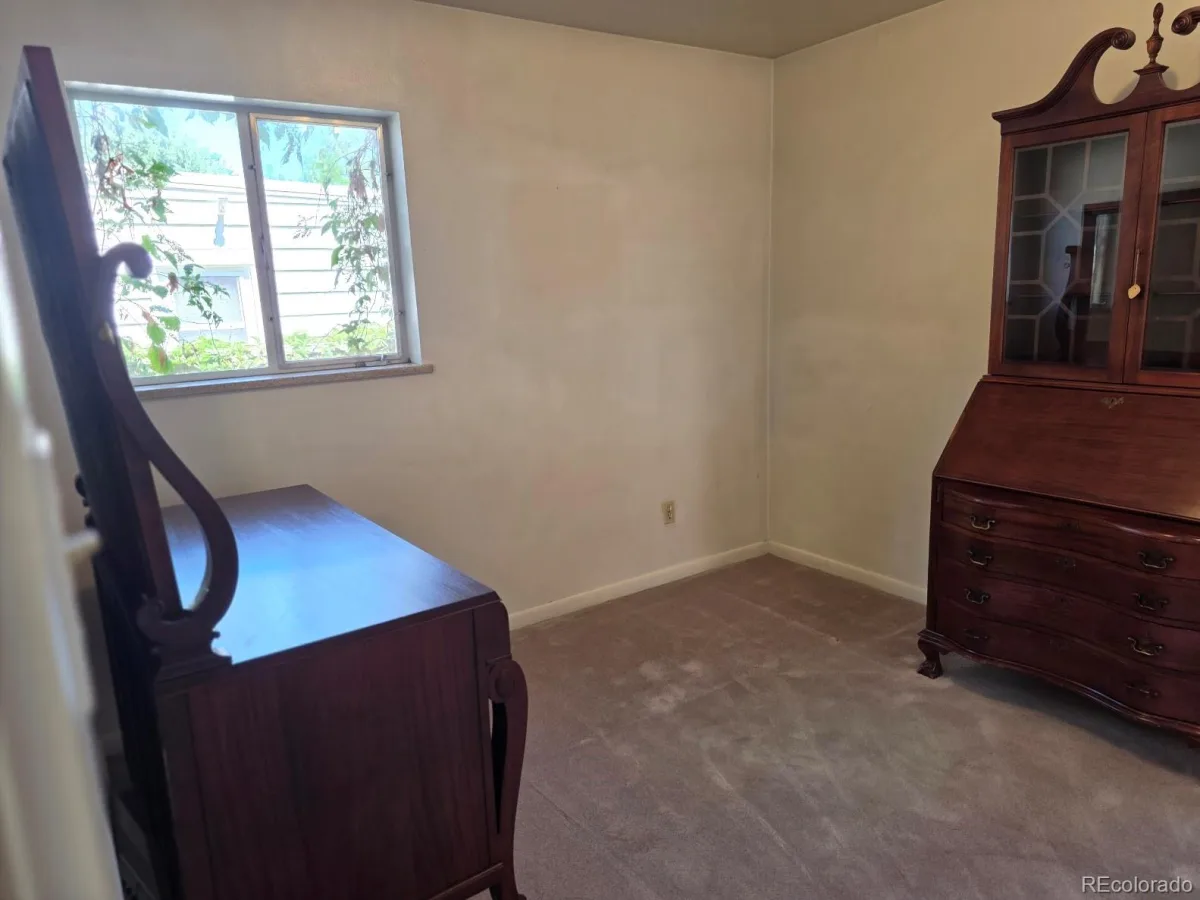 1150 Roslyn Street Denver CO 80220 | MLS #REC6057384 08212026012400 1200 16