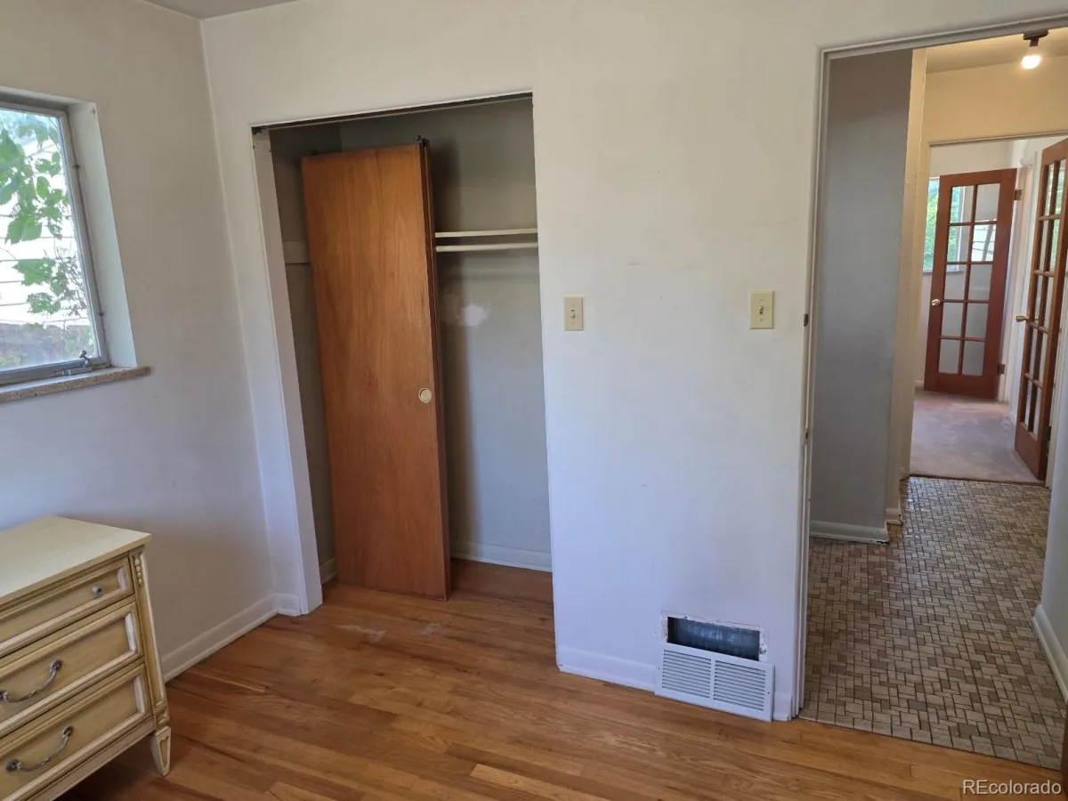 1150 Roslyn Street Denver CO 80220 | MLS #REC6057384 08212026012400 1200 17