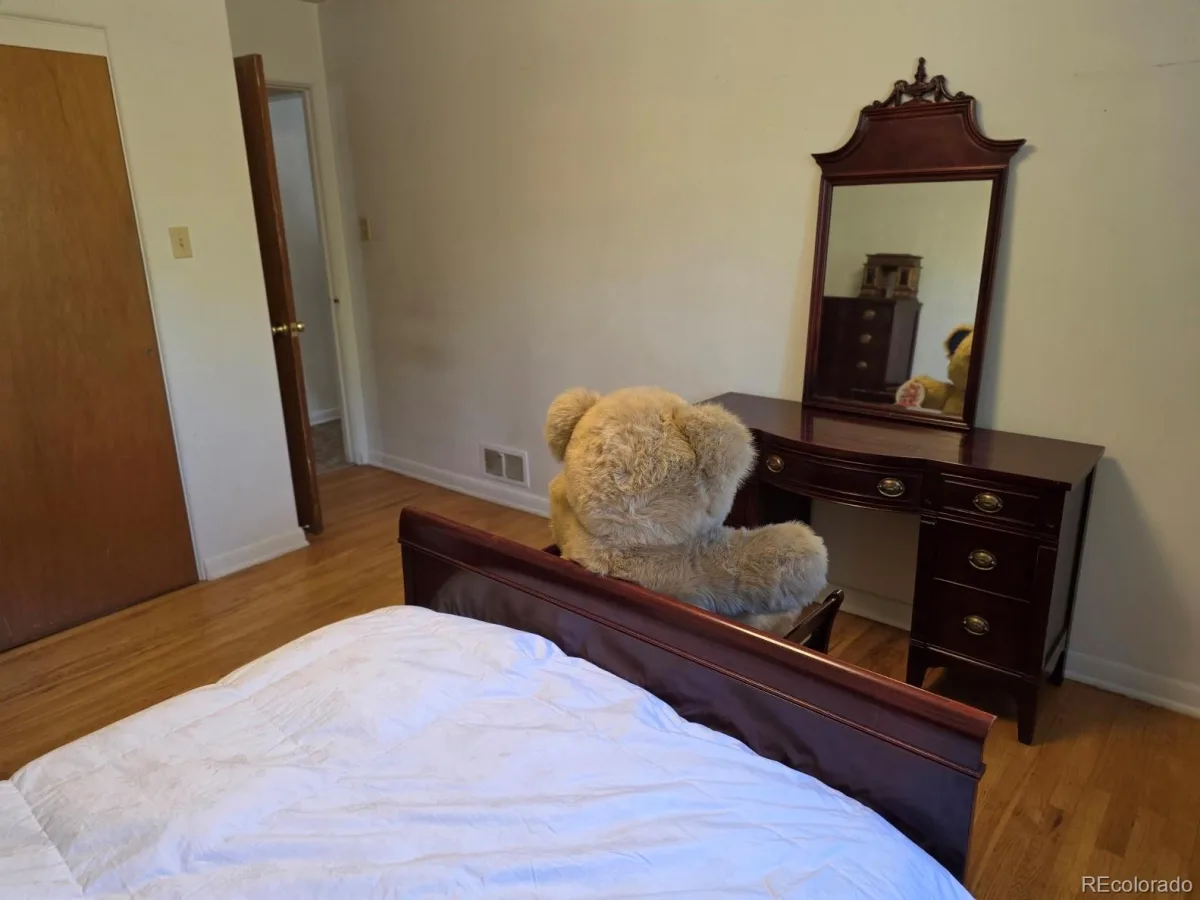 1150 Roslyn Street Denver CO 80220 | MLS #REC6057384 08212026012400 1200 20