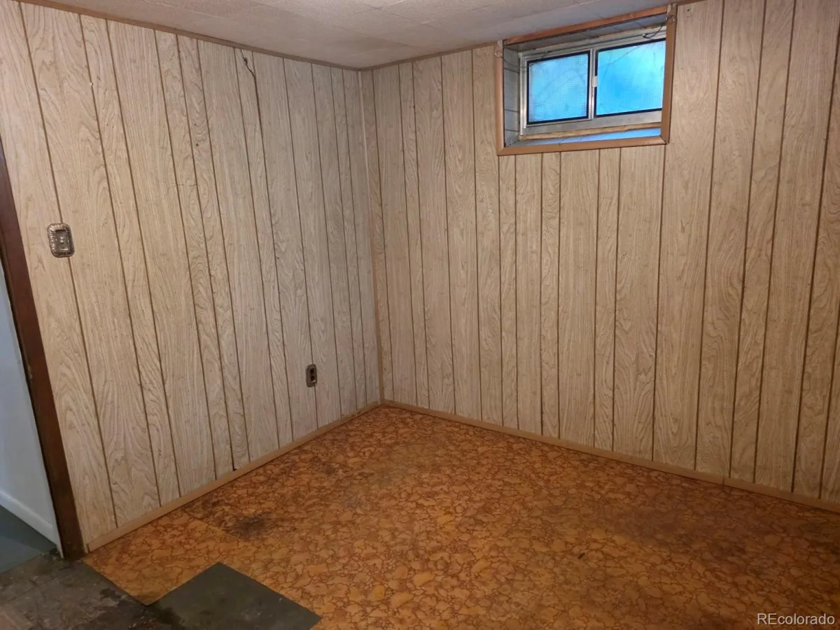 1150 Roslyn Street Denver CO 80220 | MLS #REC6057384 08212026012400 1200 25