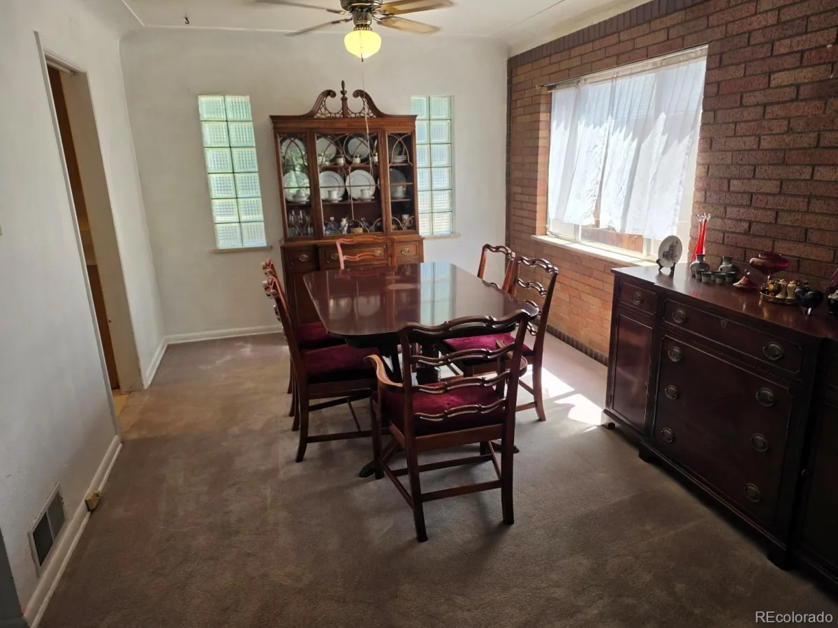 1150 Roslyn Street Denver CO 80220 | MLS #REC6057384 08212026012400 1200 27
