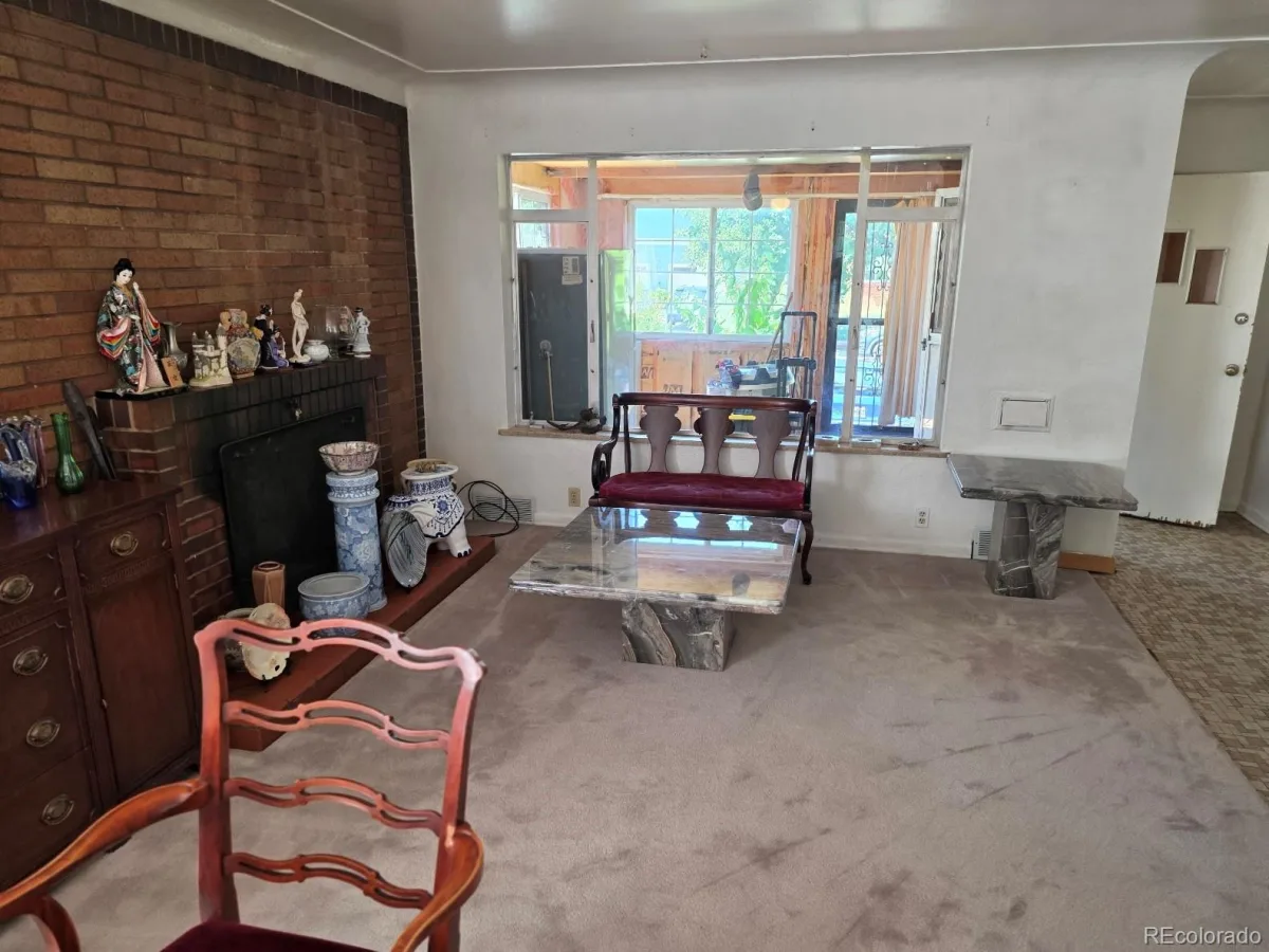 1150 Roslyn Street Denver CO 80220 | MLS #REC6057384 08212026012400 1200 34