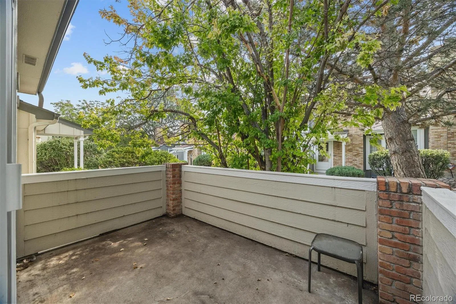 927 S Evanston Circle Aurora CO 80012 | MLS #REC6060105 09262026011728 1600 12