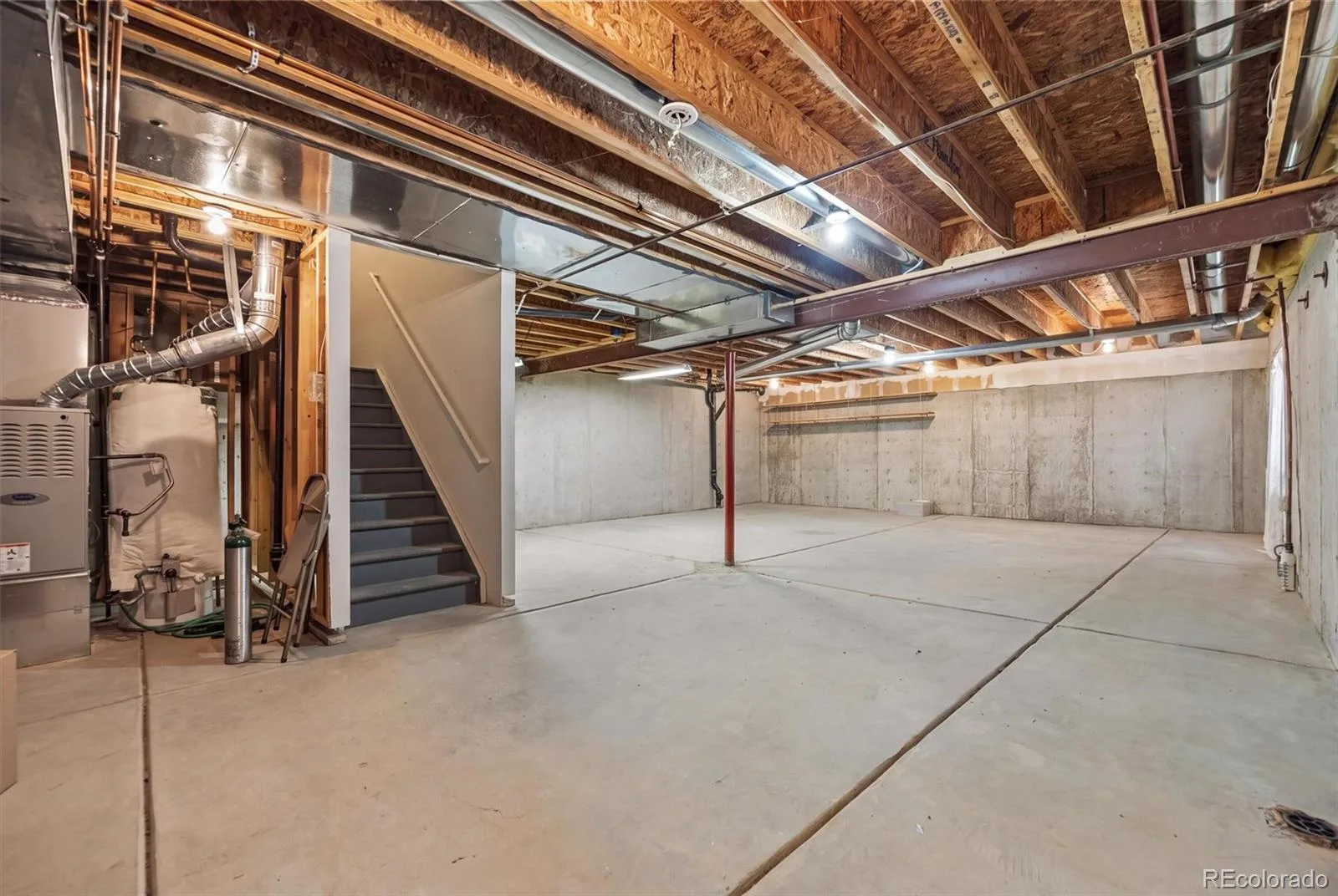 927 S Evanston Circle Aurora CO 80012 | MLS #REC6060105 09262026011728 1600 23