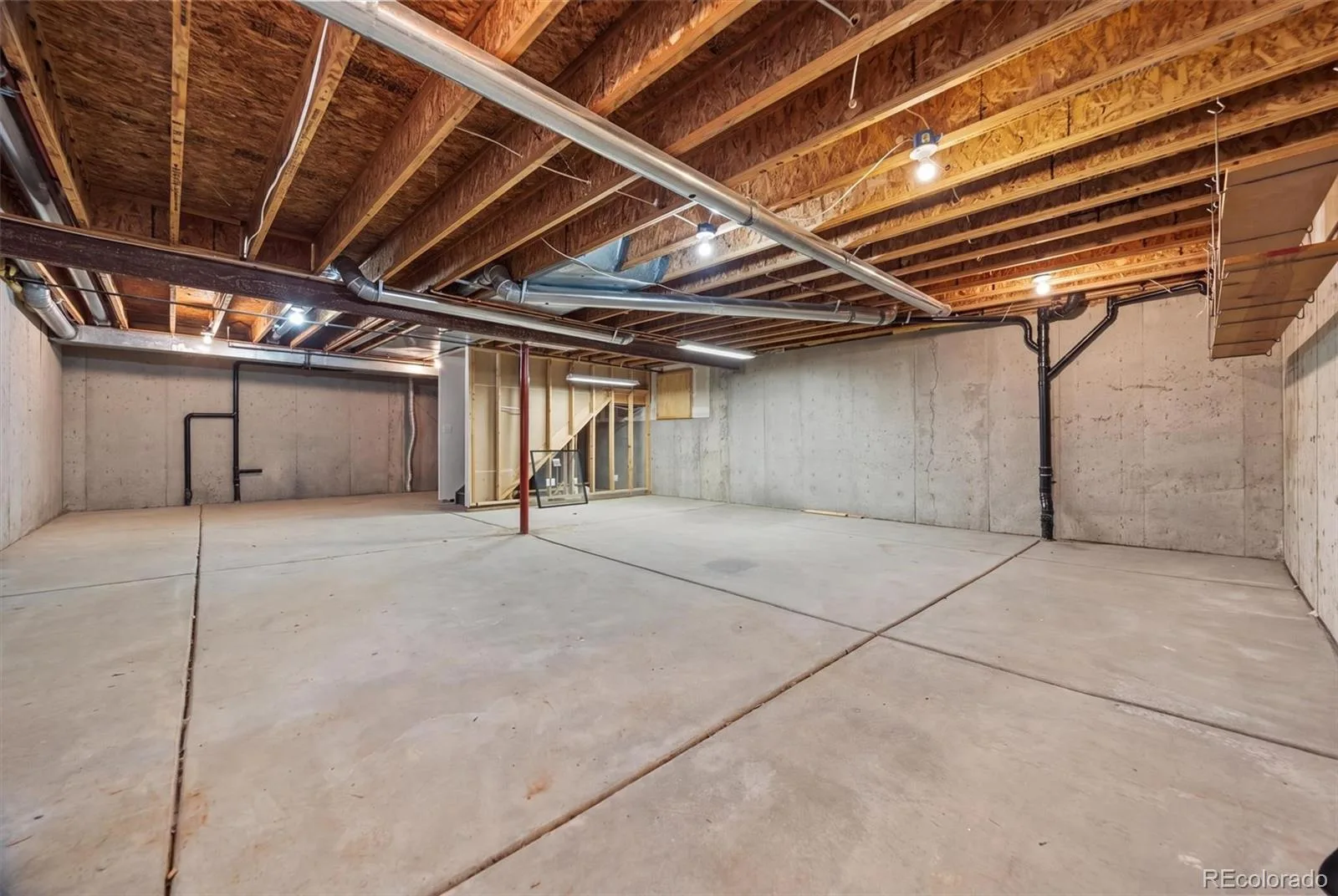 927 S Evanston Circle Aurora CO 80012 | MLS #REC6060105 09262026011728 1600 24
