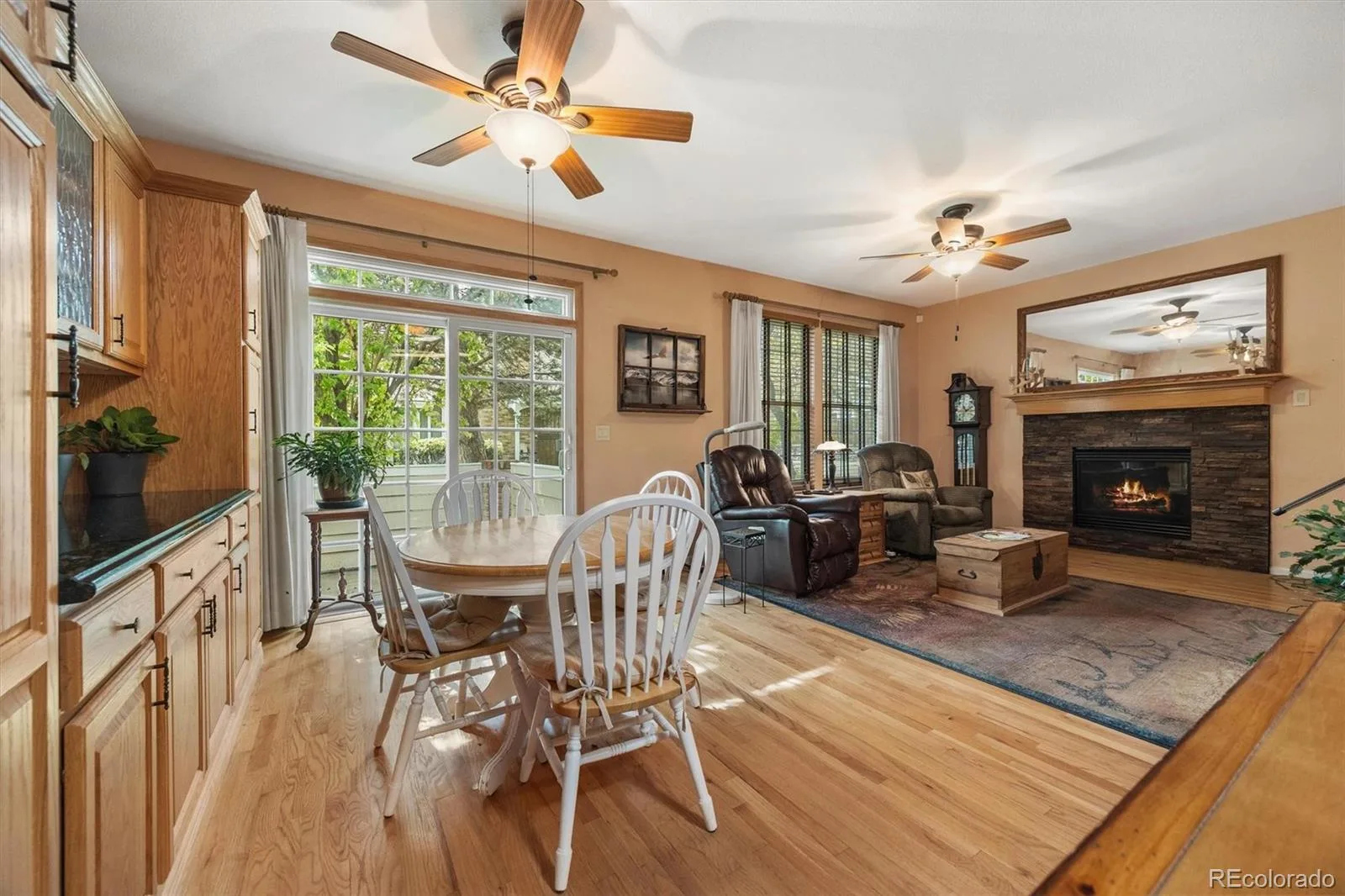 927 S Evanston Circle Aurora CO 80012 | MLS #REC6060105 09262026011728 1600 6