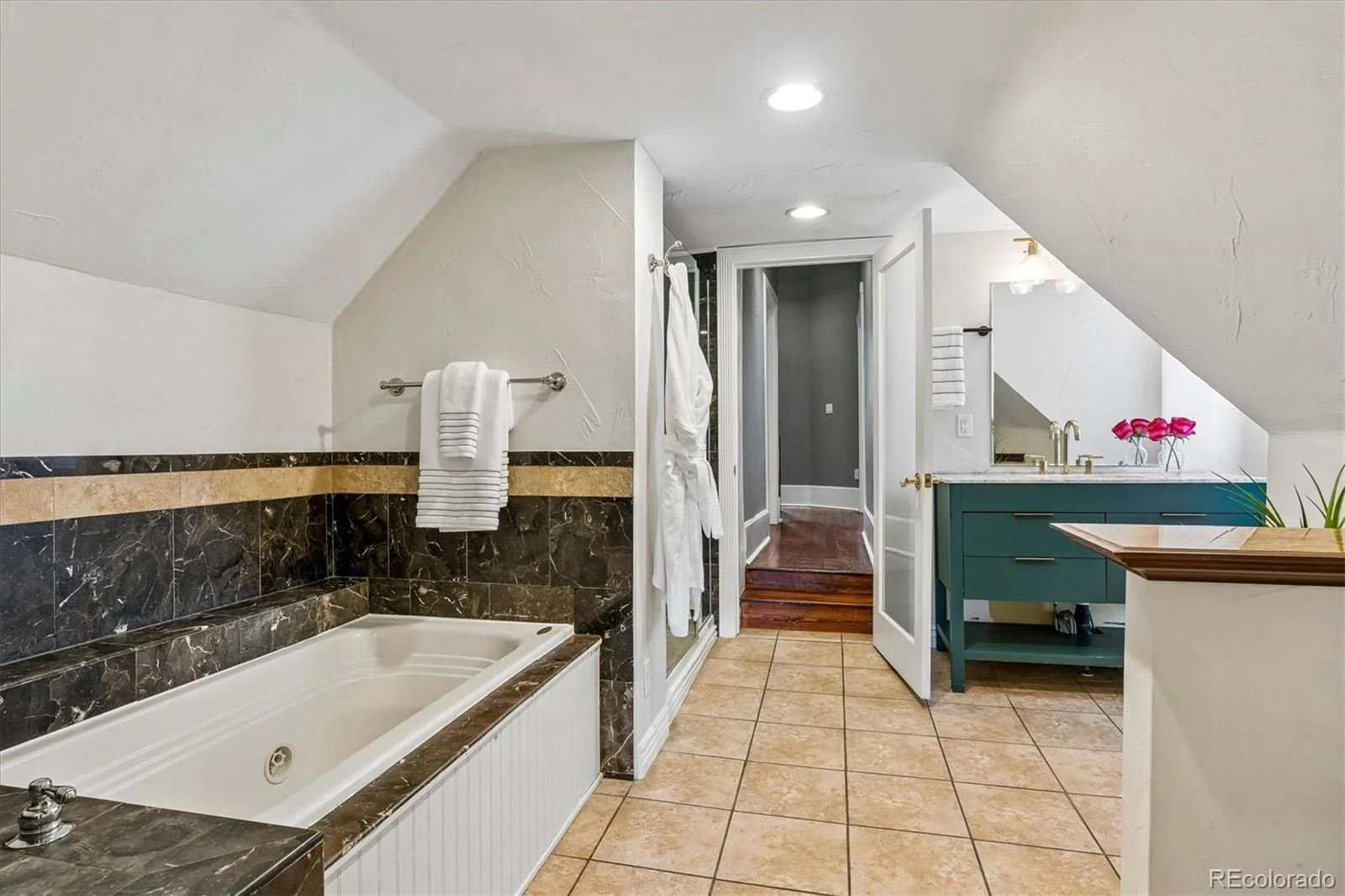 2422 Stout Street Denver CO 80205 MLS #REC6062930 06052026031924 1600 15