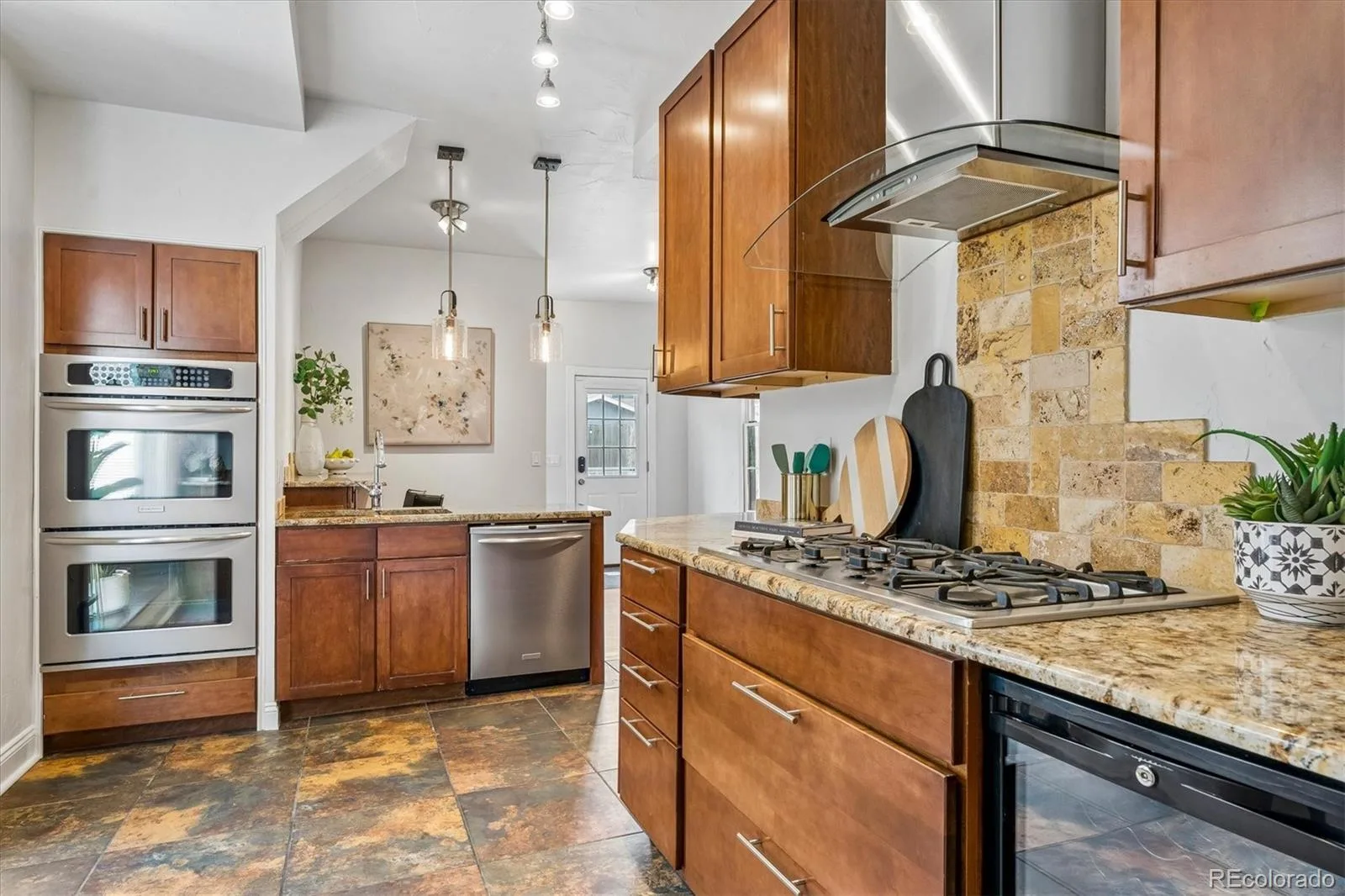 2422 Stout Street Denver CO 80205 MLS #REC6062930 06052026031924 1600 7
