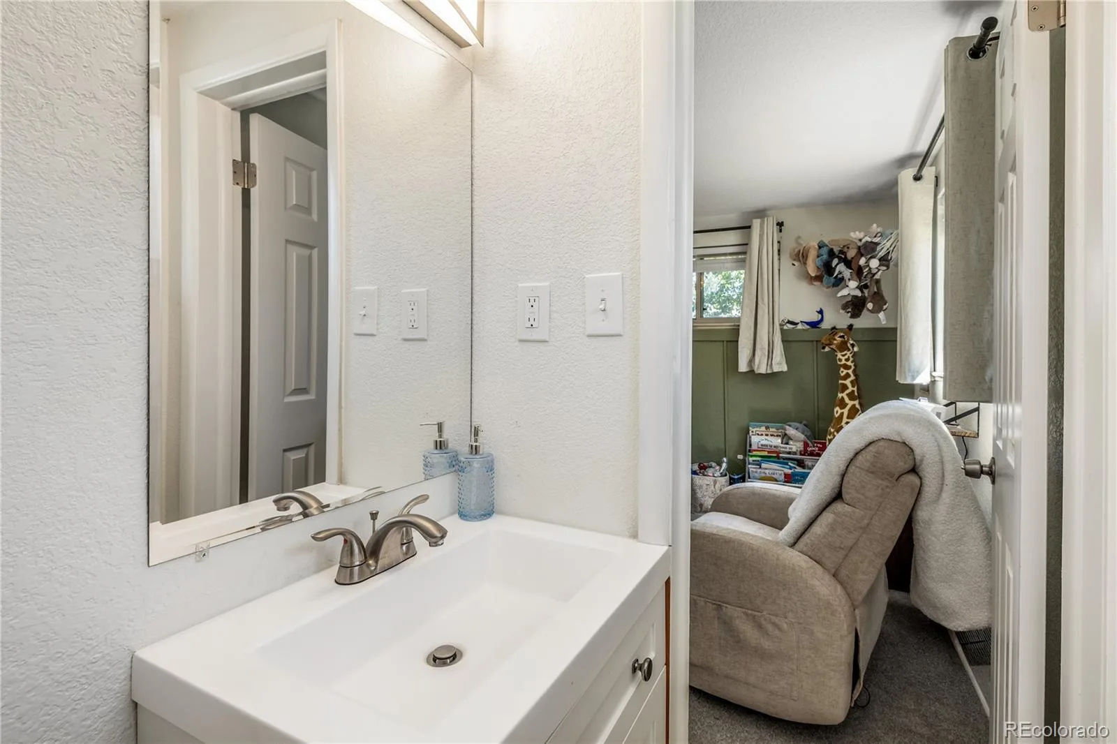2615 S Raleigh Street Denver CO 80219 | MLS #REC6065505 08022026175425 1600 9