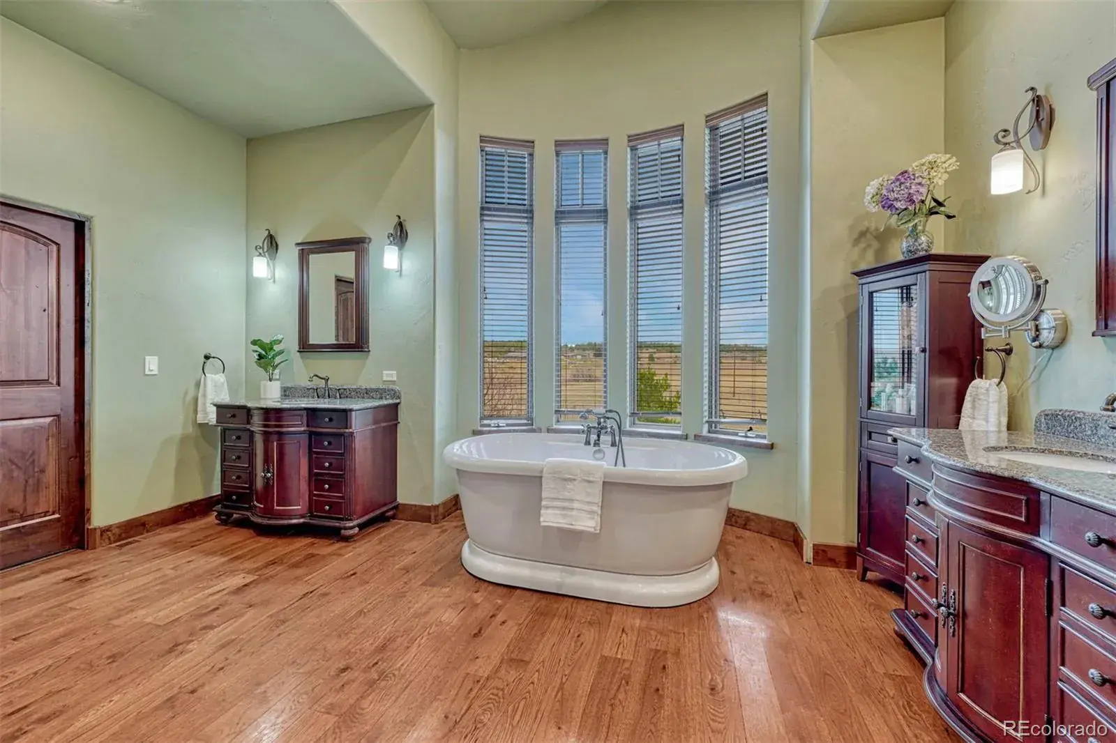 9565 Oak Springs Trail Franktown CO 80116 | MLS #REC6071988 11262025234002 1600 25