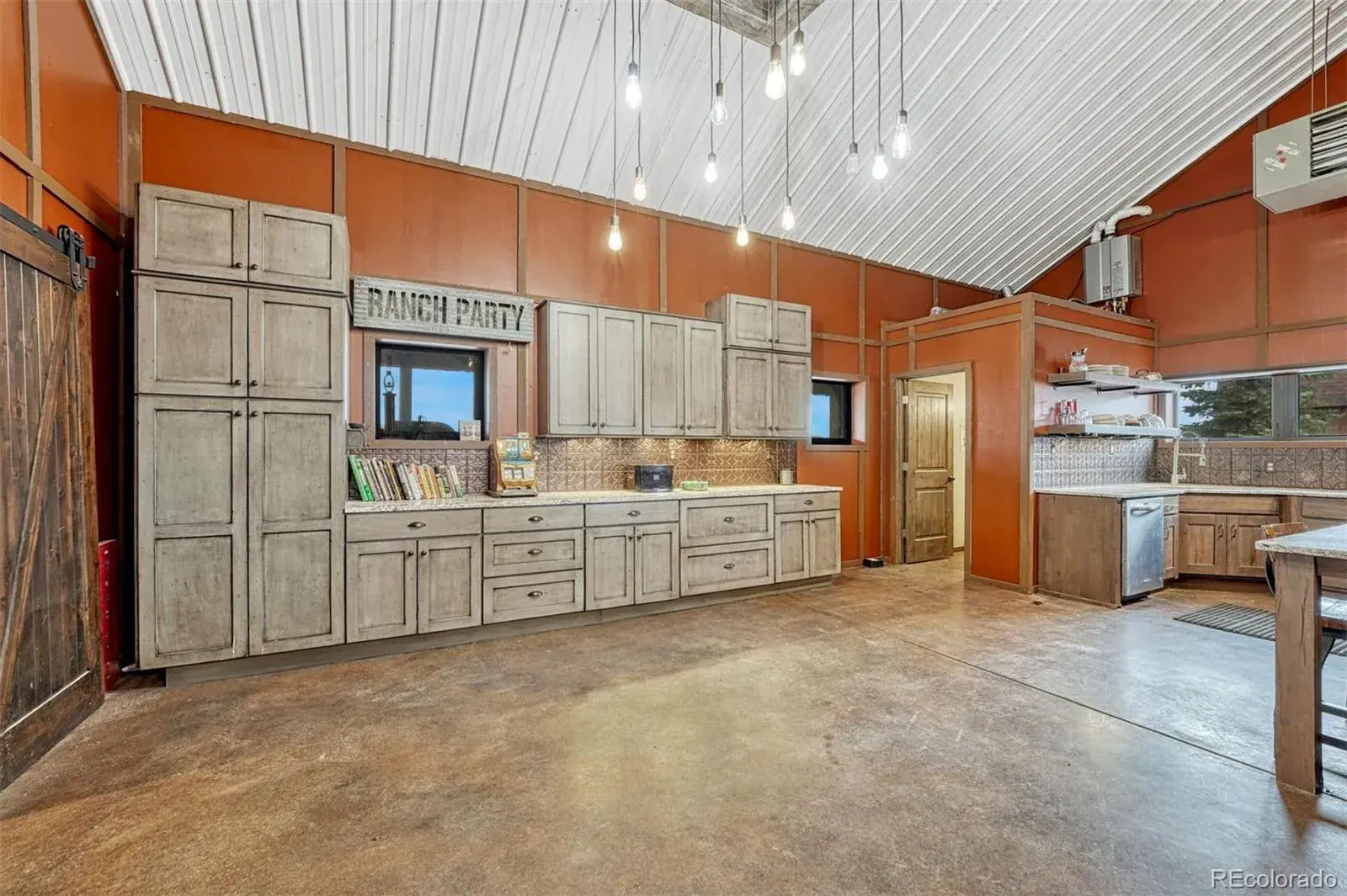 9565 Oak Springs Trail Franktown CO 80116 | MLS #REC6071988 11262025234002 1600 36