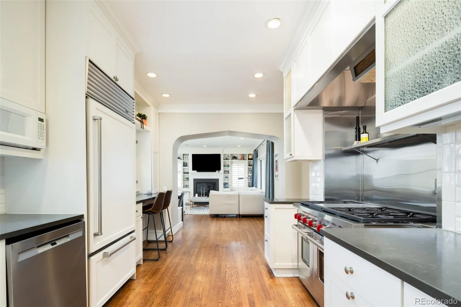 04012026161235 1600 8