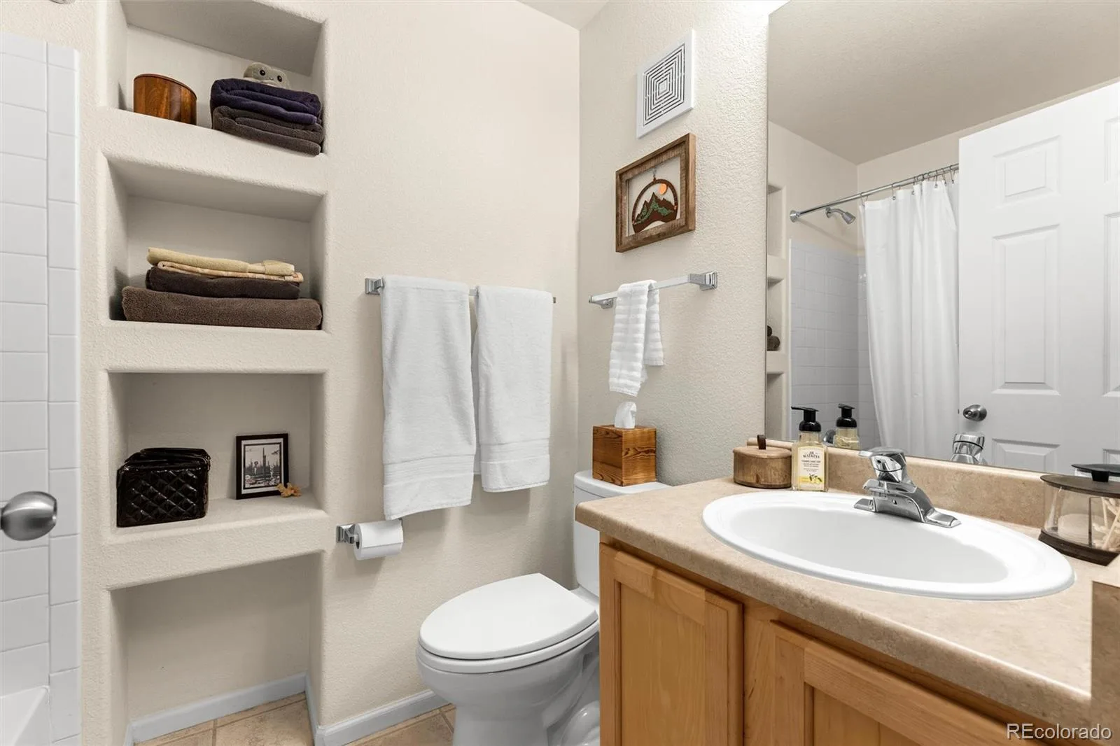 10050 E Gunnison Place #808 Aurora CO 80247 MLS #REC6074676 07162026144057 1600 16