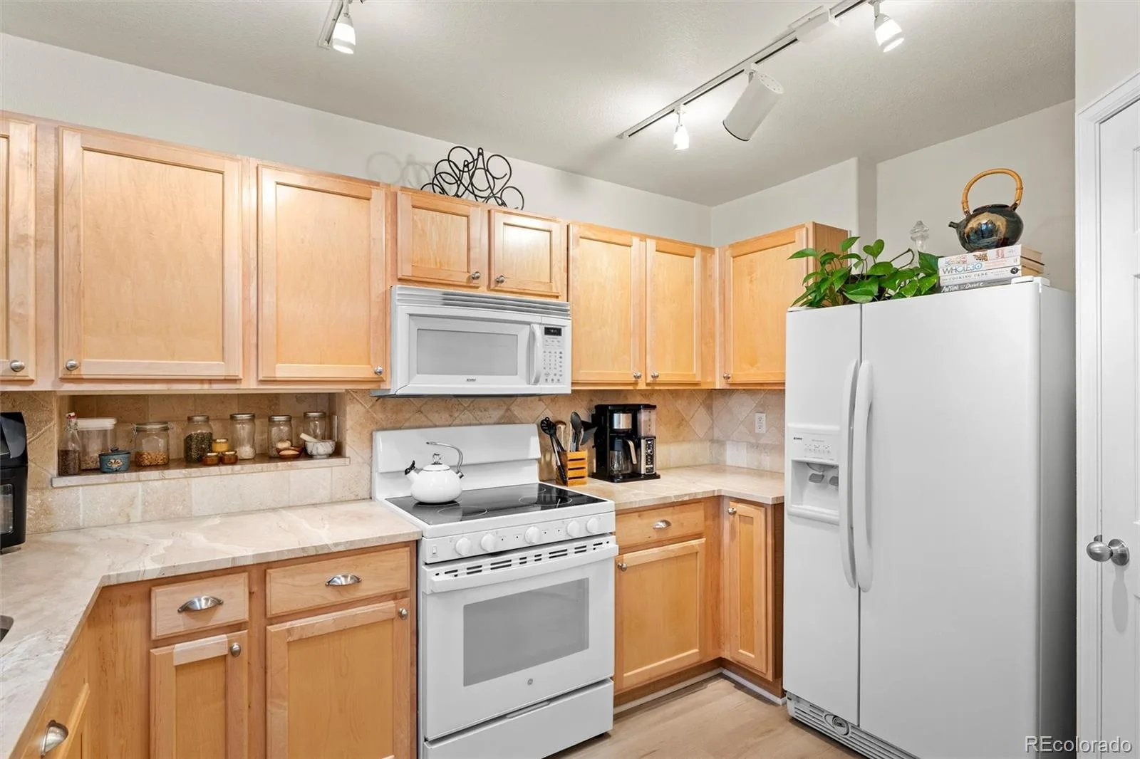10050 E Gunnison Place #808 Aurora CO 80247 MLS #REC6074676 07162026144057 1600 7