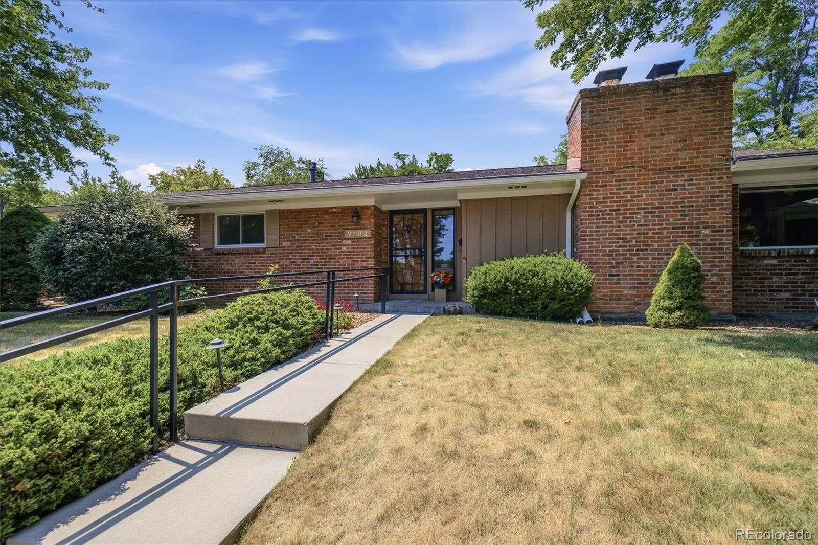2182 W Briarwood Avenue Littleton CO 80120 MLS #REC6074860 06262026151713 1600 1