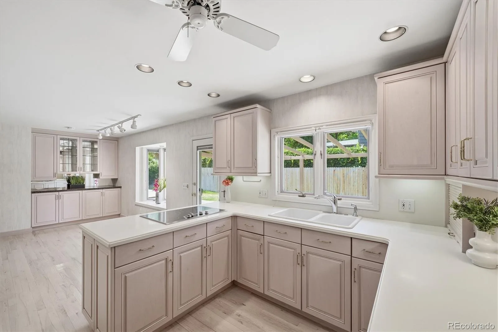 2182 W Briarwood Avenue Littleton CO 80120 MLS #REC6074860 06262026151713 1600 10