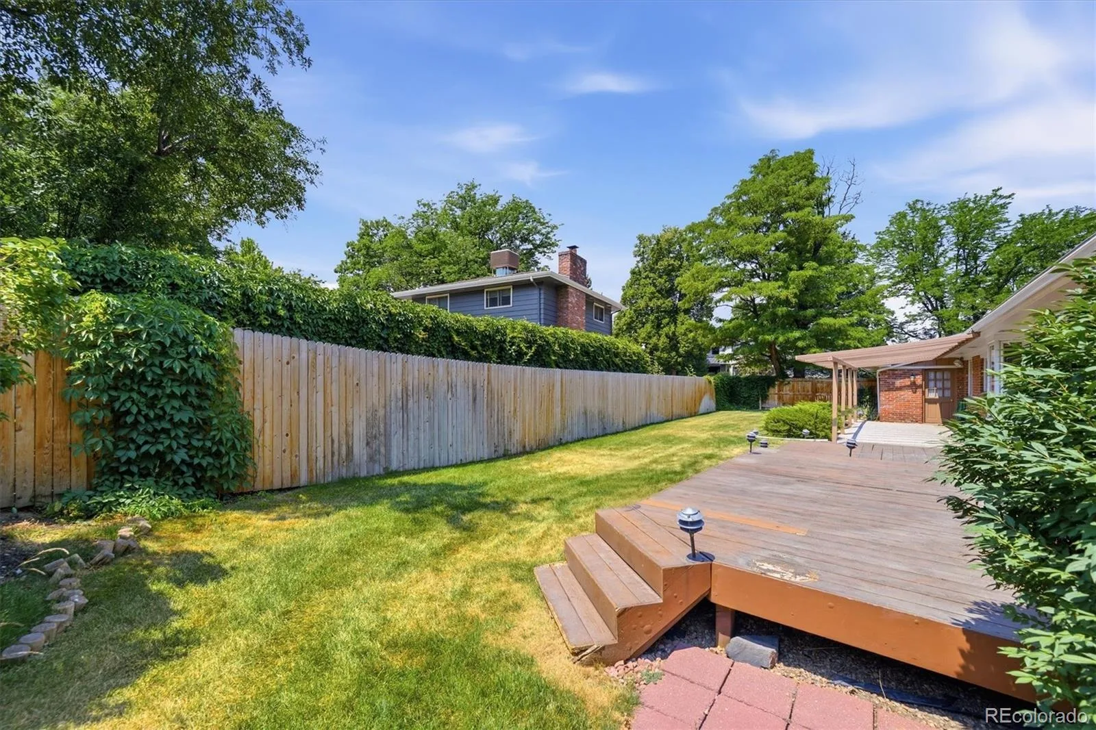 2182 W Briarwood Avenue Littleton CO 80120 MLS #REC6074860 06262026151713 1600 27