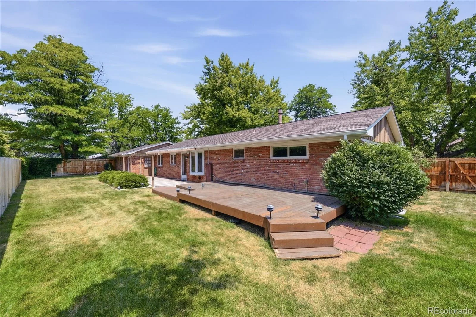 2182 W Briarwood Avenue Littleton CO 80120 MLS #REC6074860 06262026151713 1600 28