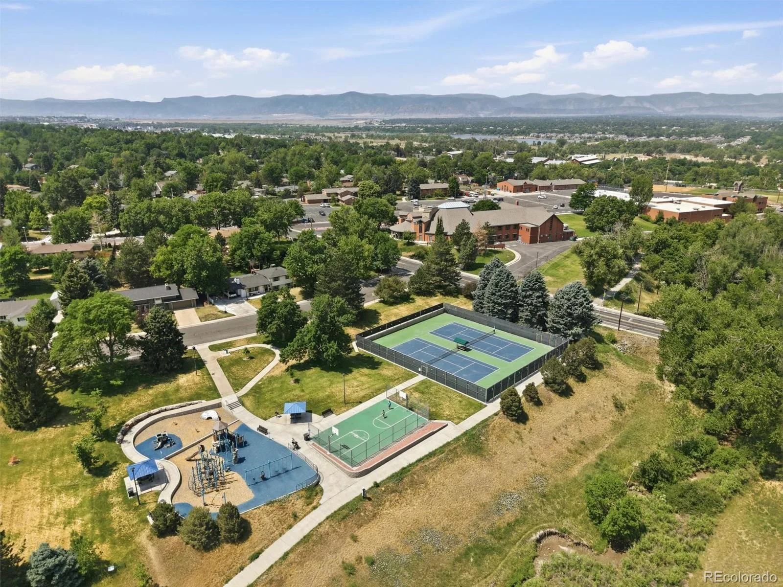 2182 W Briarwood Avenue Littleton CO 80120 MLS #REC6074860 06262026151713 1600 43