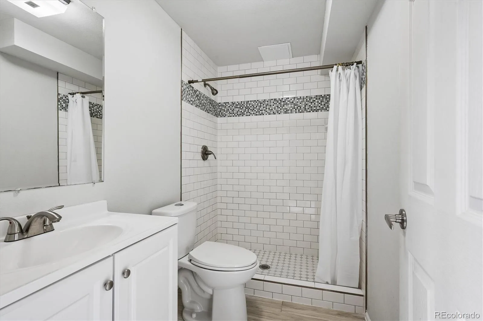 14767 E Wagon Trail Drive Aurora CO 80015 | MLS #REC6075213 08052026232649 1600 23