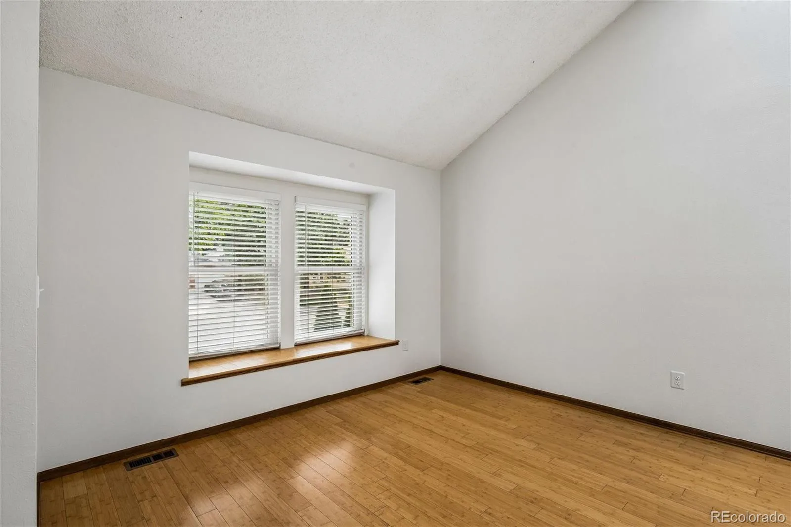 14767 E Wagon Trail Drive Aurora CO 80015 | MLS #REC6075213 08052026232649 1600 4
