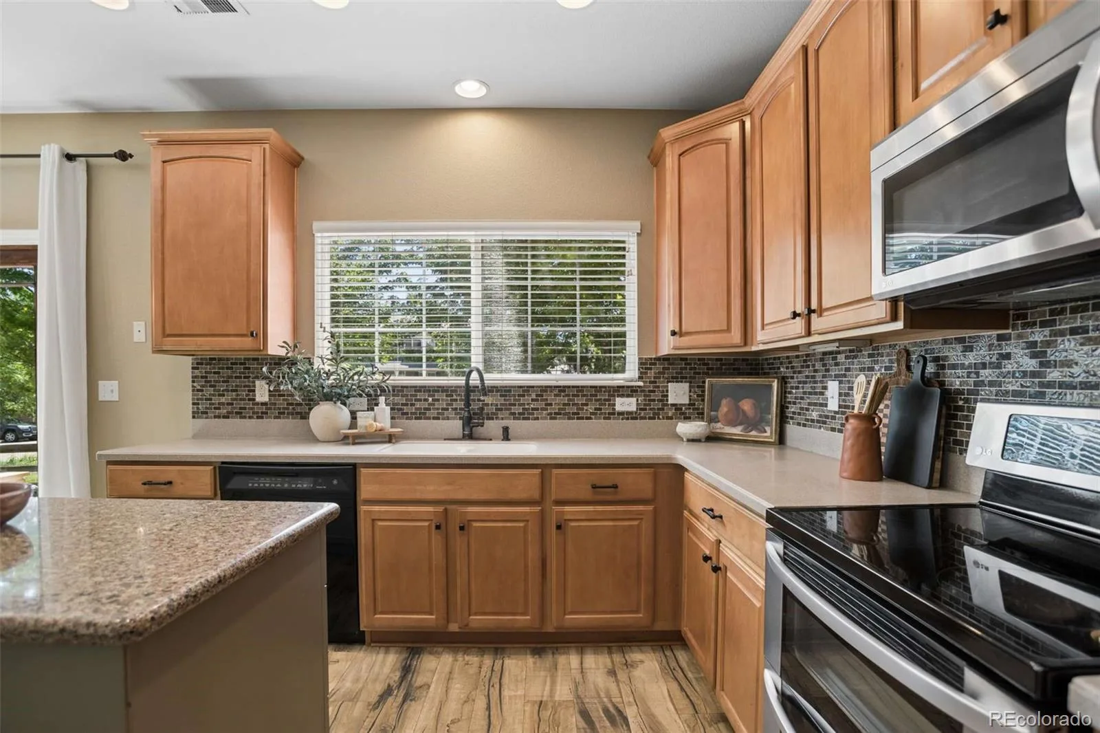 3528 Wonder Drive Castle Rock CO 80109 | MLS #REC6075787 08032026181454 1600 10