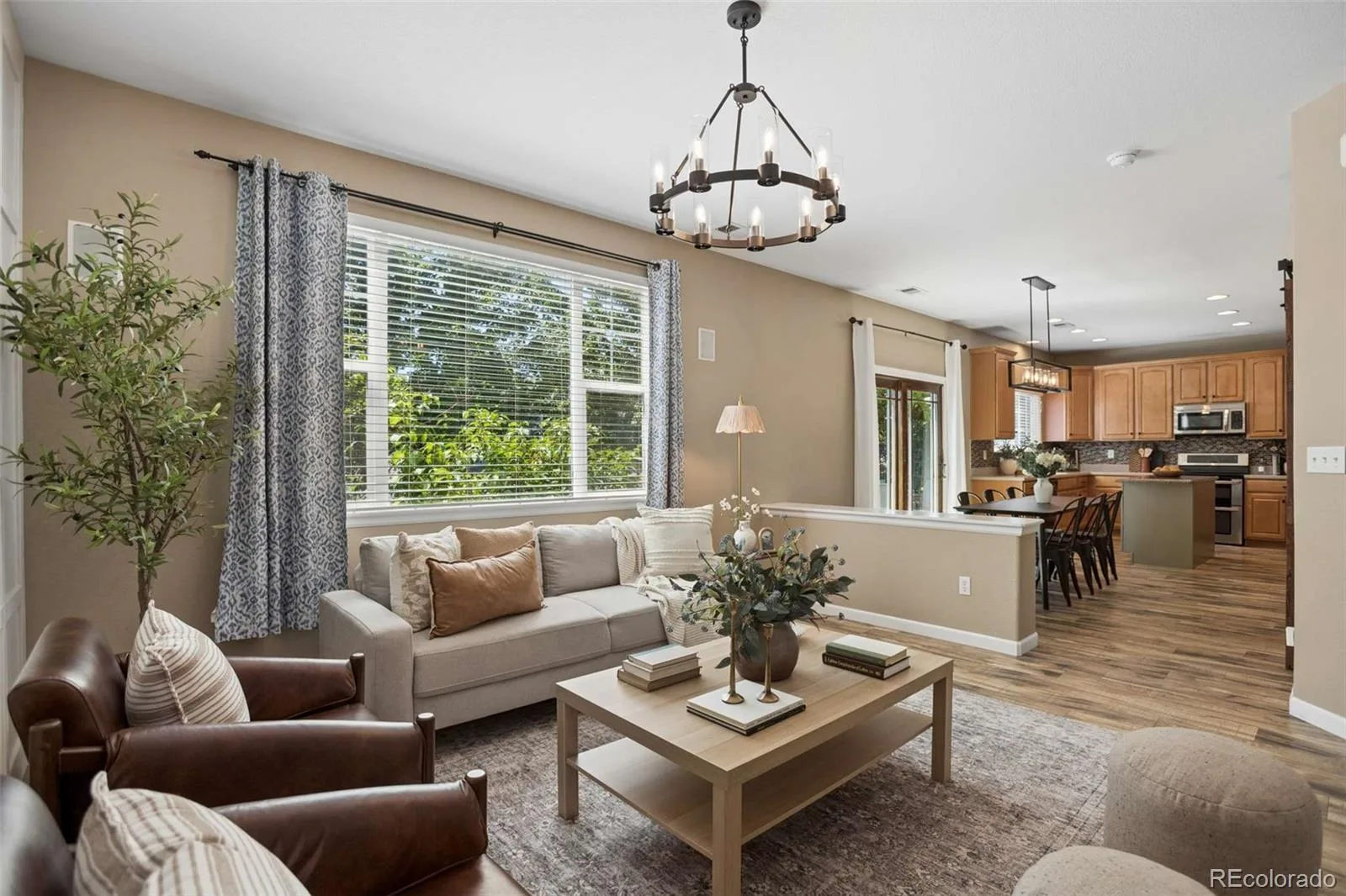 3528 Wonder Drive Castle Rock CO 80109 | MLS #REC6075787 08032026181454 1600 17