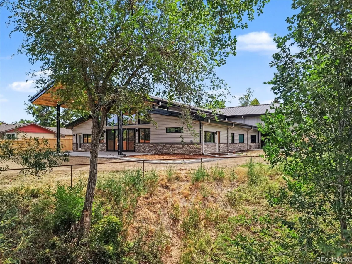 1131 Urban Street Lakewood CO 80401 | MLS #REC6076655 08262026054232 1200 33