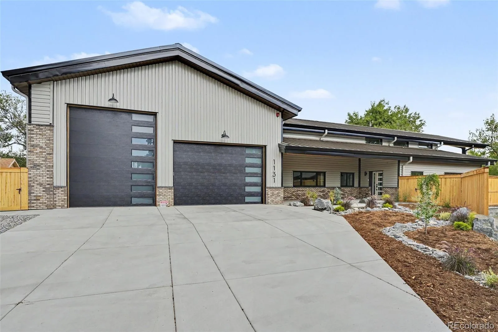 1131 Urban Street Lakewood CO 80401 | MLS #REC6076655 08262026054232 1600 1