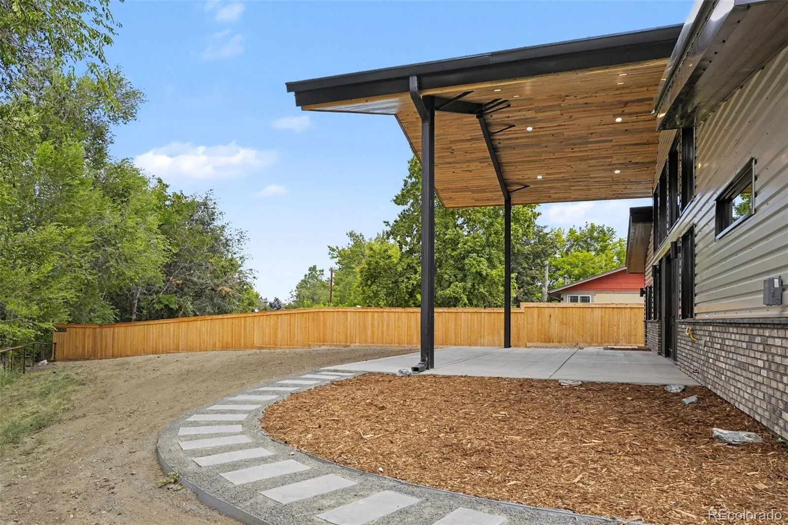 1131 Urban Street Lakewood CO 80401 | MLS #REC6076655 08262026054232 1600 32