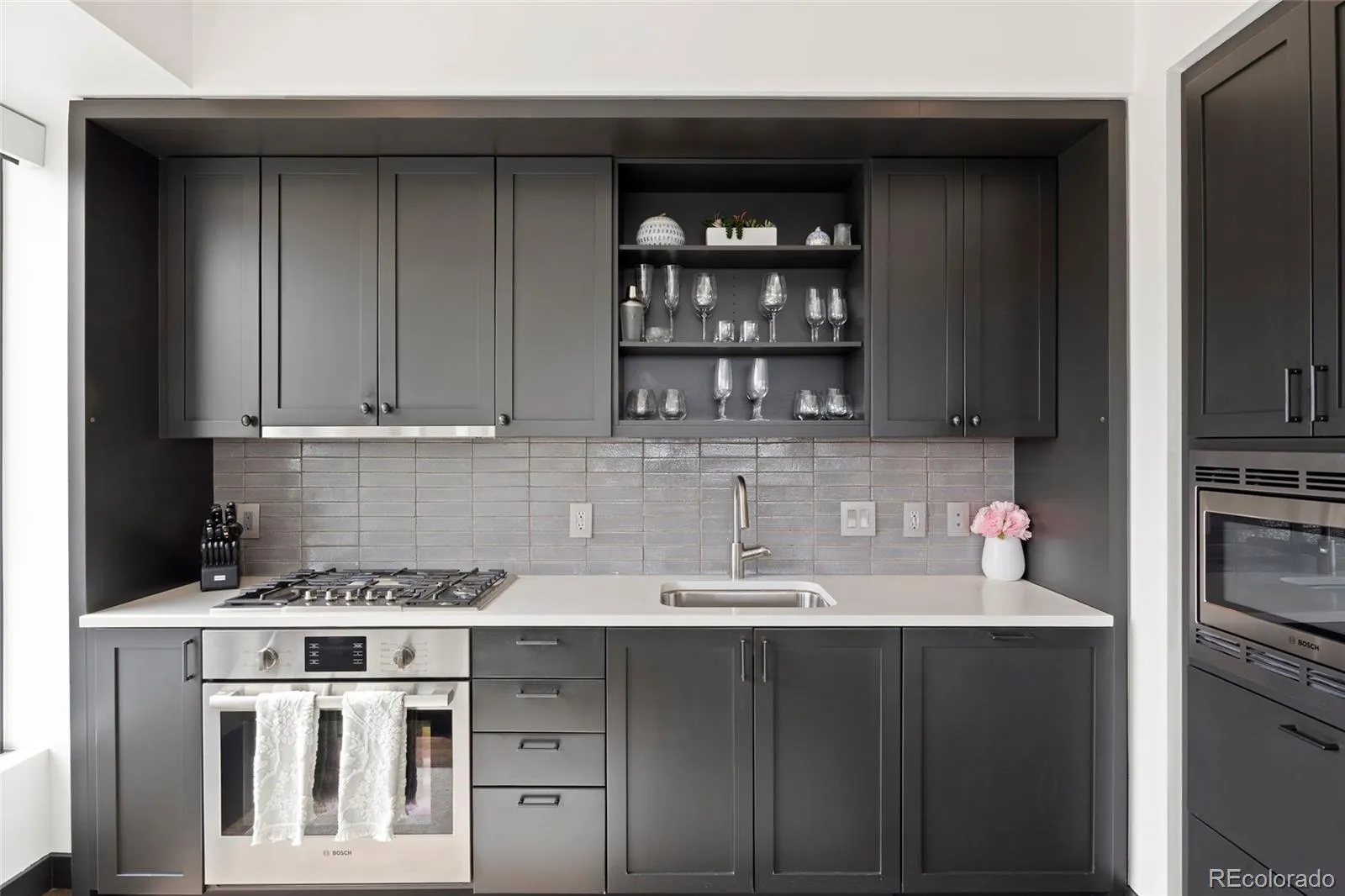 04112026202458 1600 18