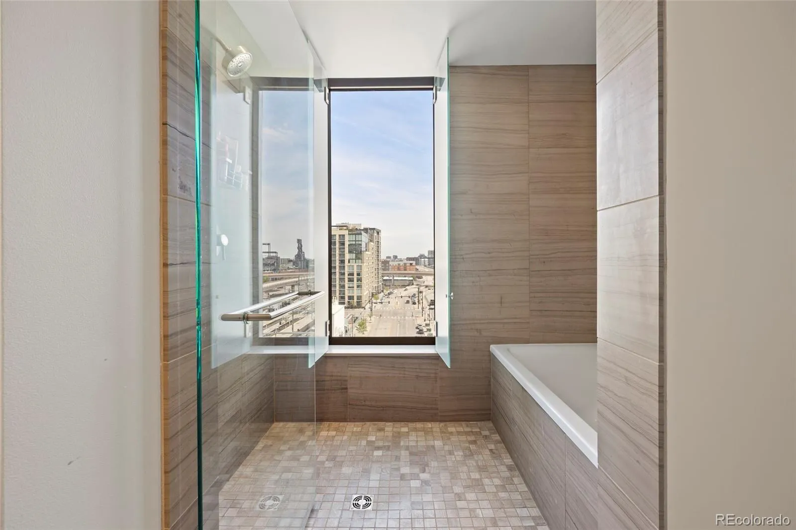 04112026202458 1600 29