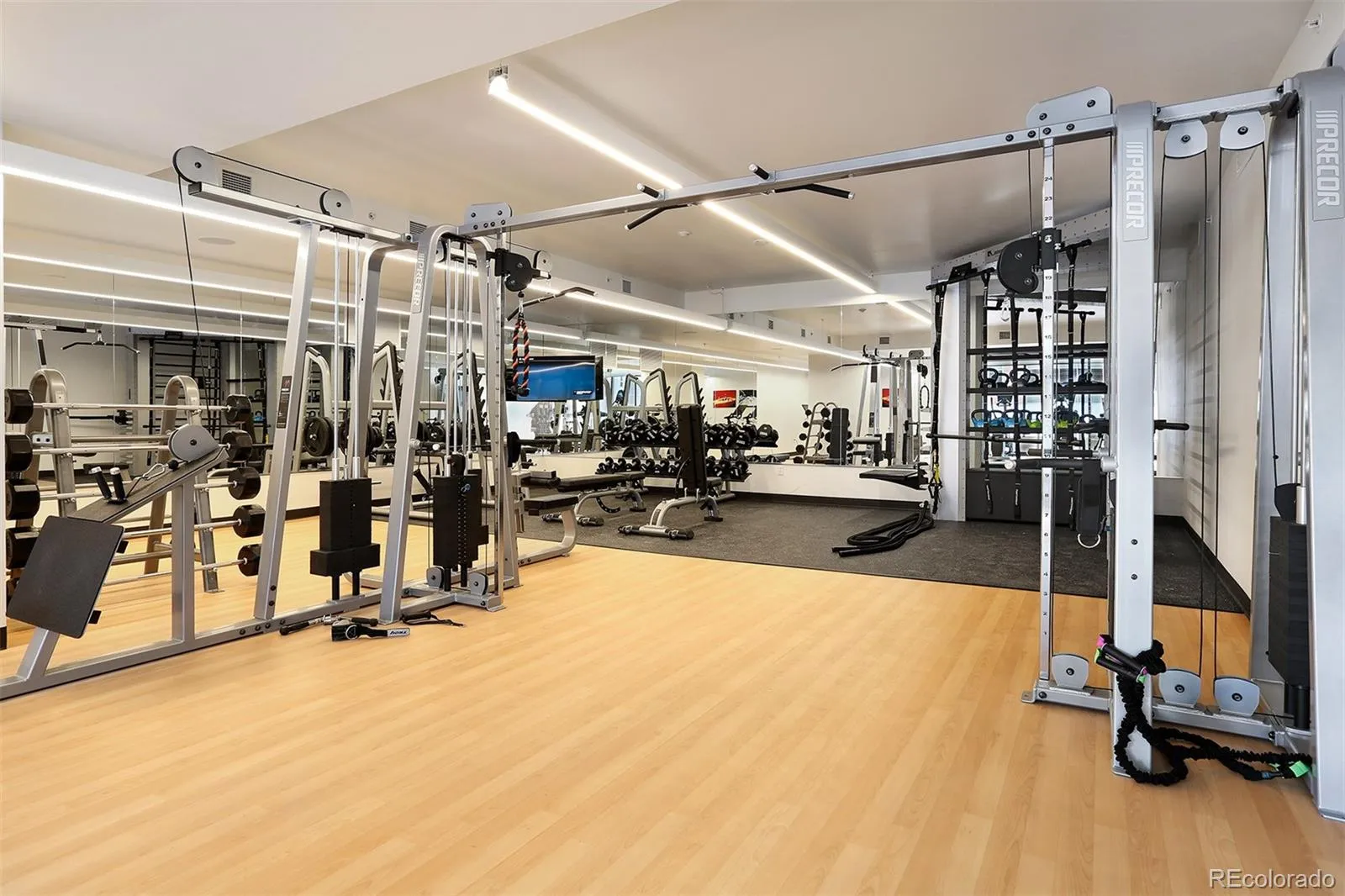 04112026202458 1600 35