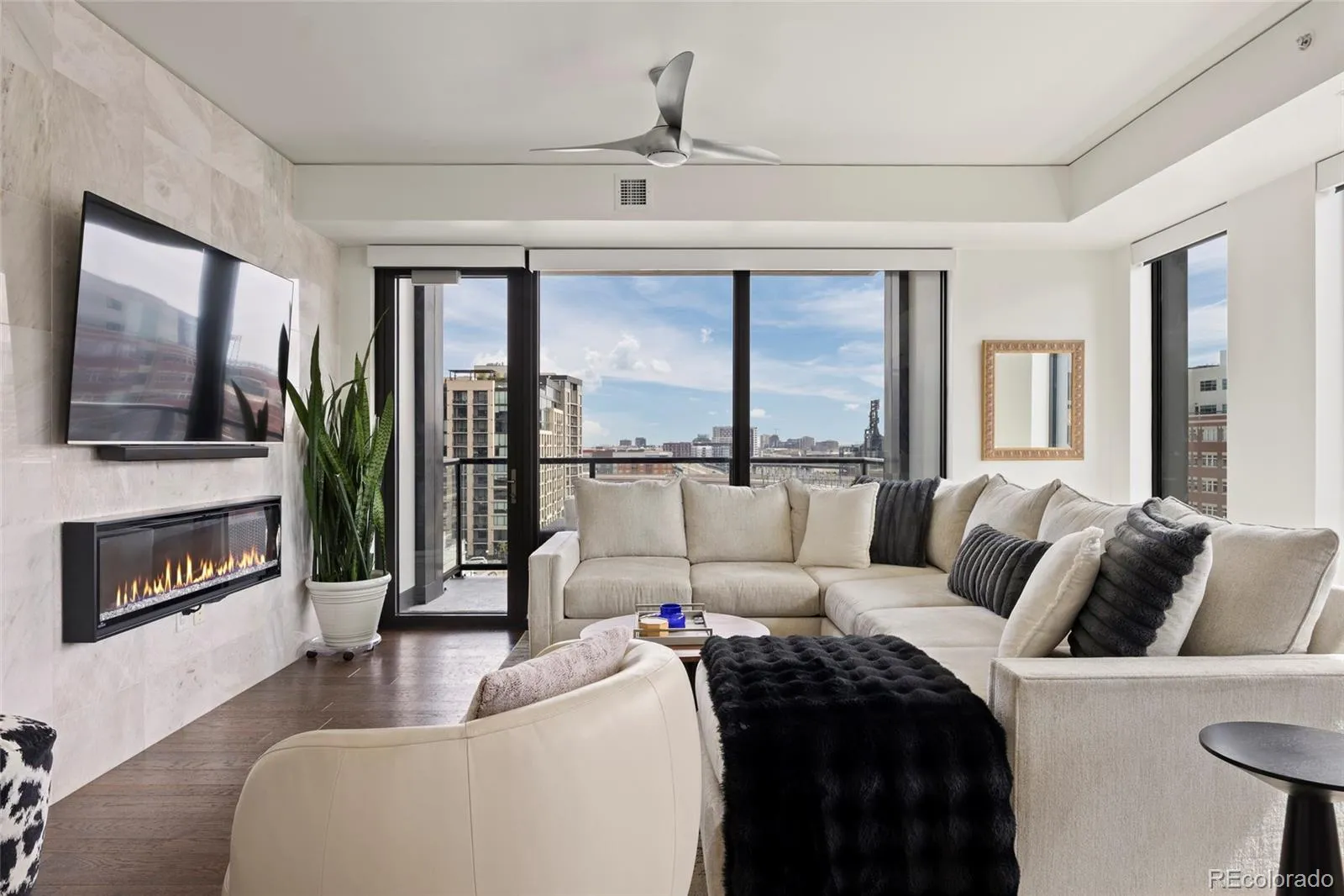 04112026202458 1600 6