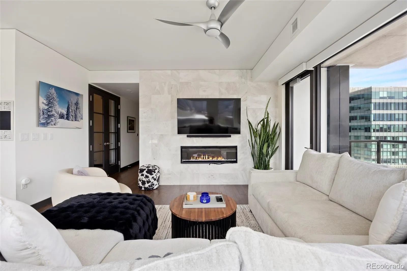 04112026202458 1600 8