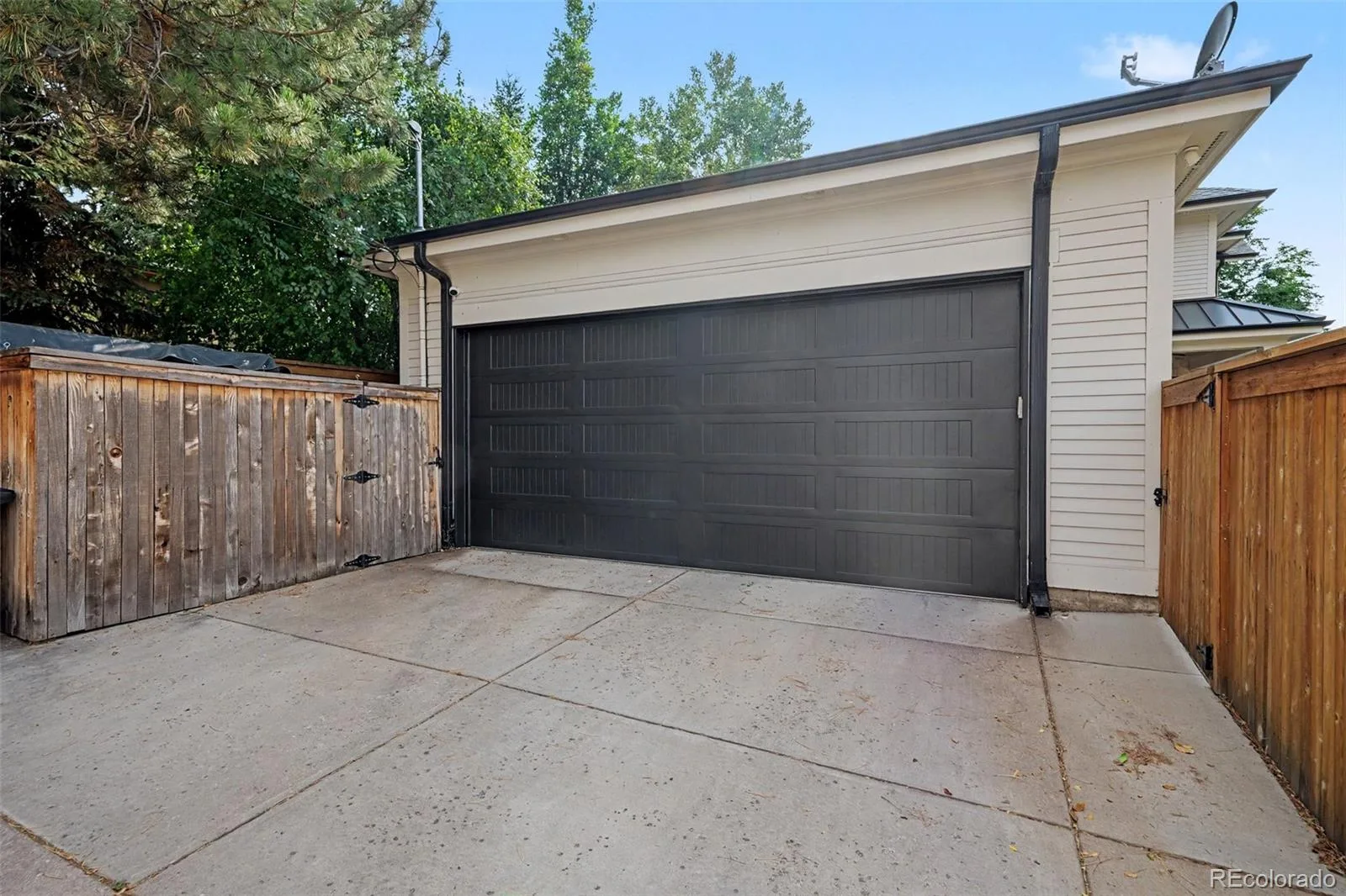 1400 S Saint Paul Street Denver CO 80210 | MLS #REC6079559 08192026174313 1600 40