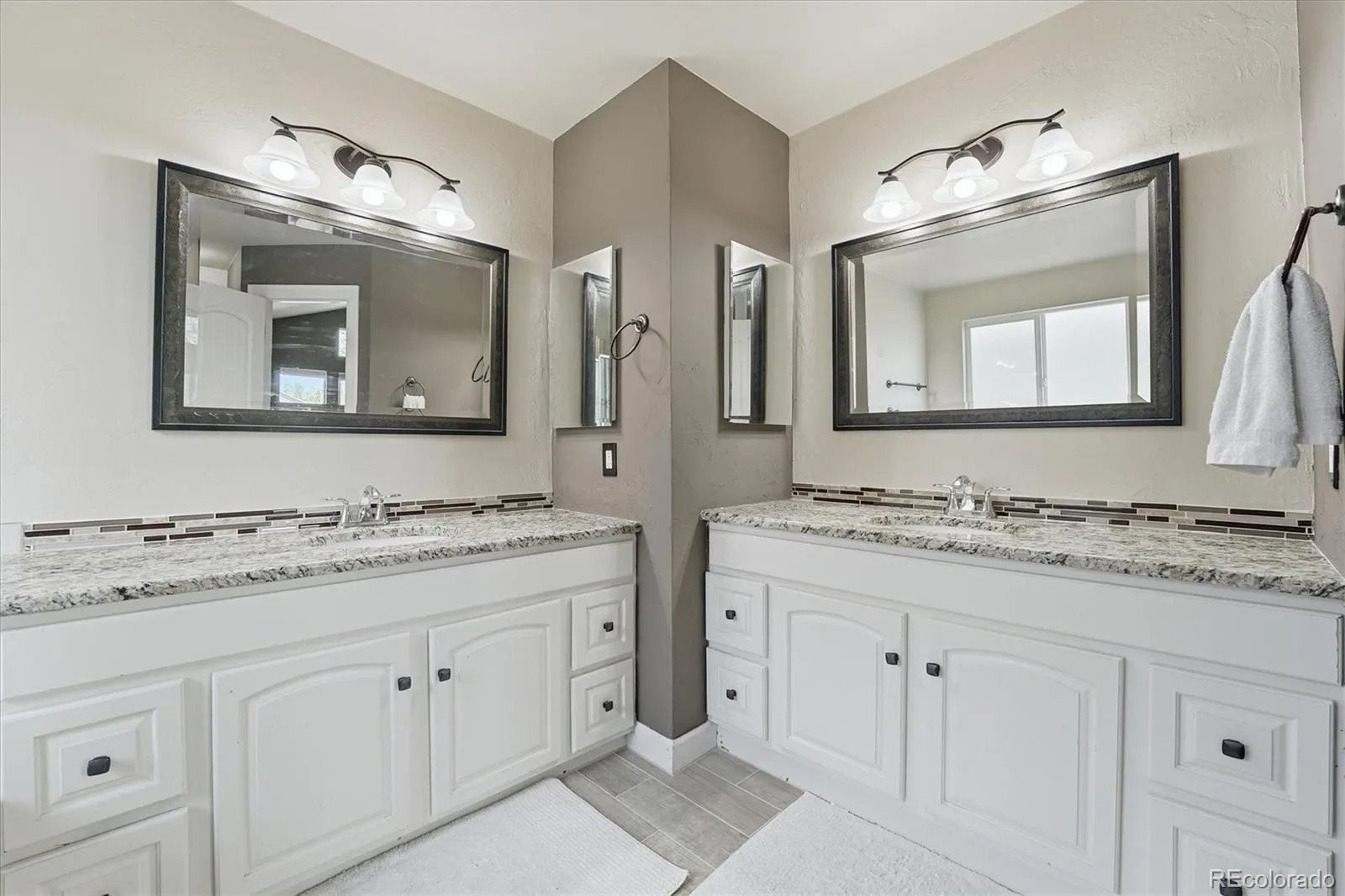 6531 S Simms Way Littleton CO 80127 MLS #REC6079847 05082026154700 1600 32