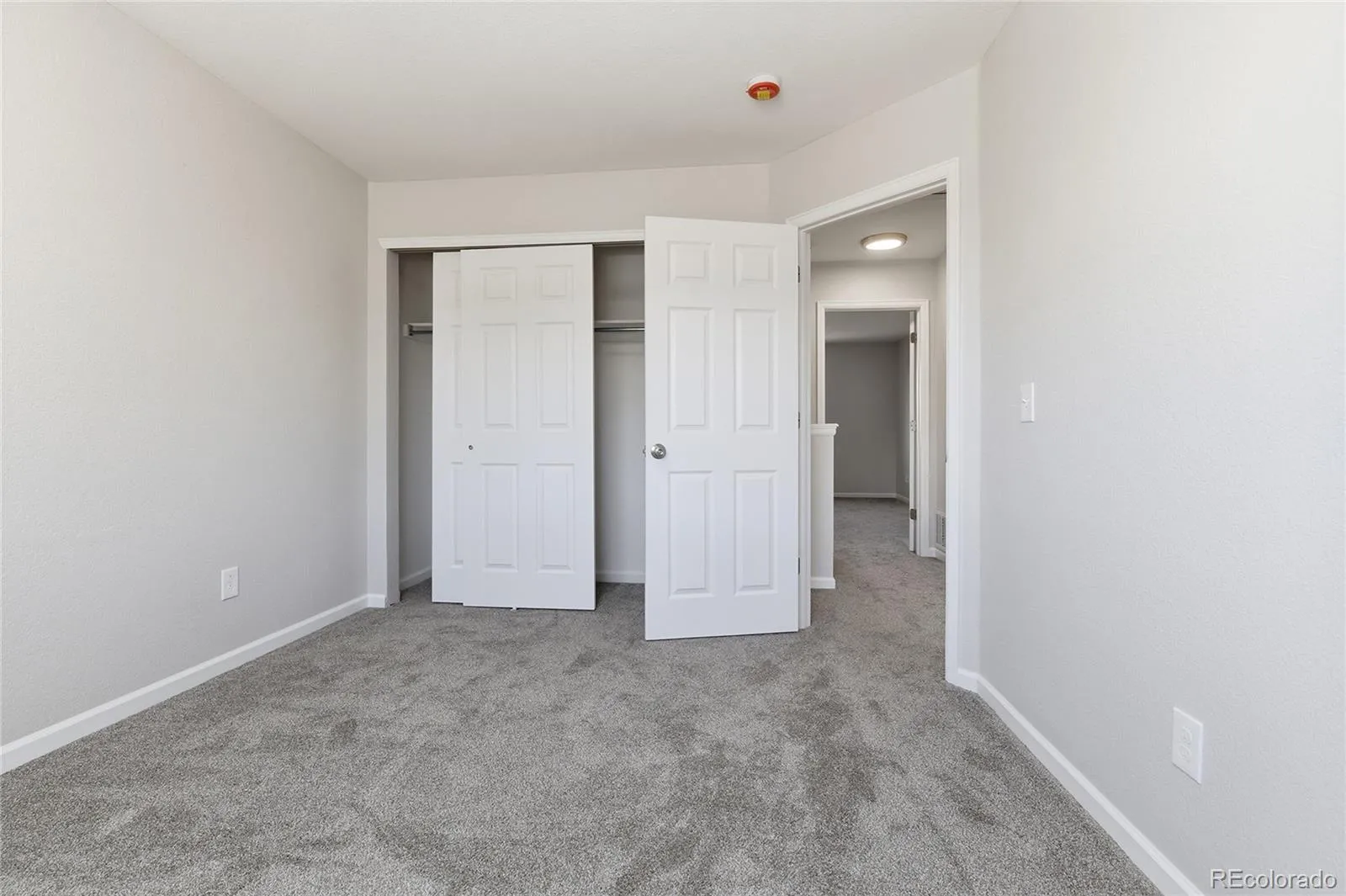 6011 S Zante Circle Aurora CO 80015 MLS #REC6079887 05182026182219 1600 18