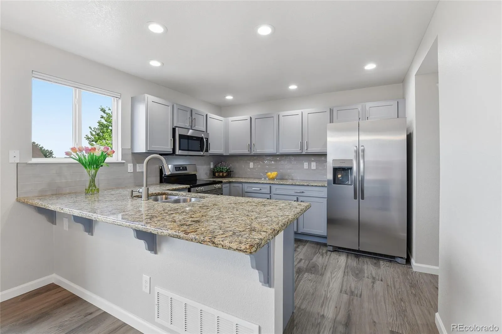 6011 S Zante Circle Aurora CO 80015 MLS #REC6079887 05182026182219 1600 6
