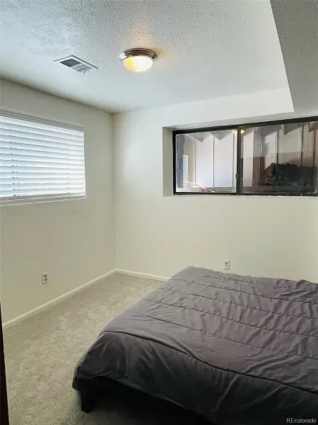 03212026193218 800 40