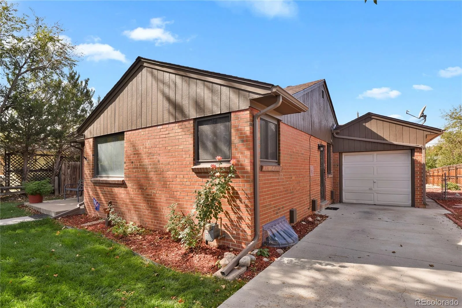 2371 Joliet Street Aurora CO 80010 | MLS #REC6081912 10082026010006 1600 1