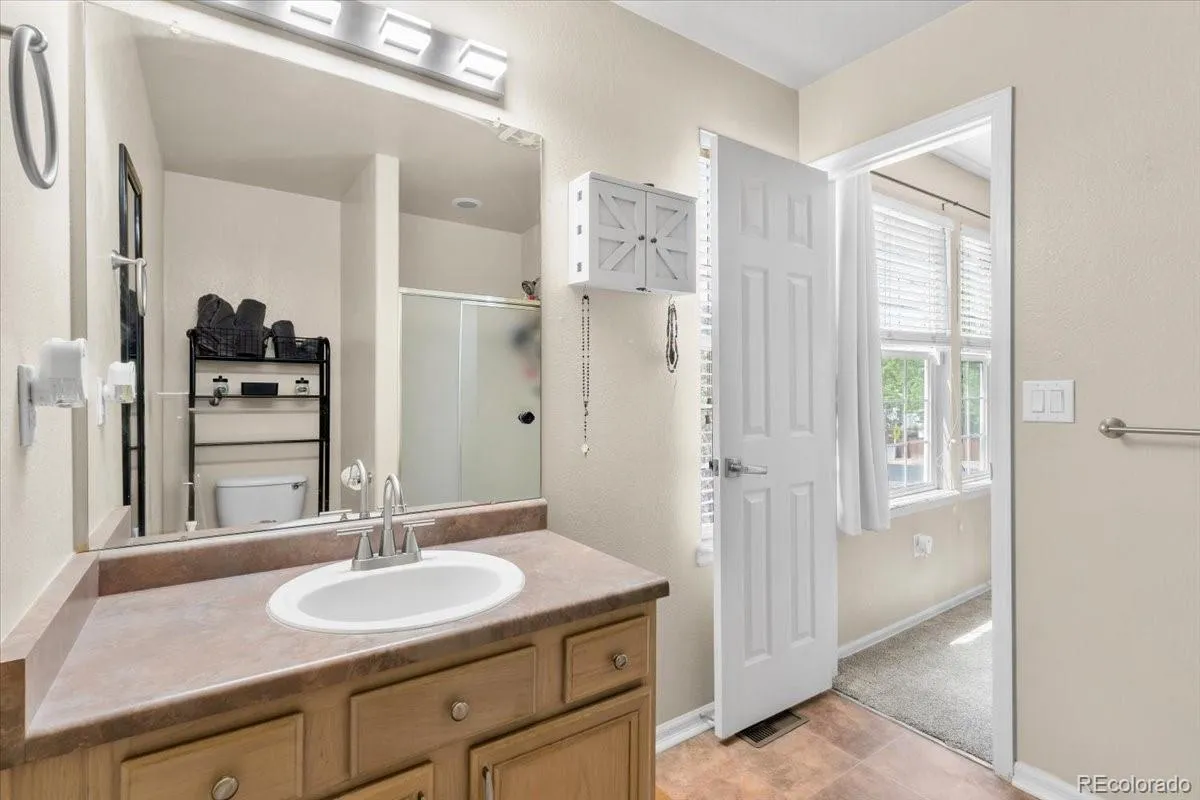 2118 S Truckee Street Aurora CO 80013 MLS #REC6082384 04172026213335 1200 16