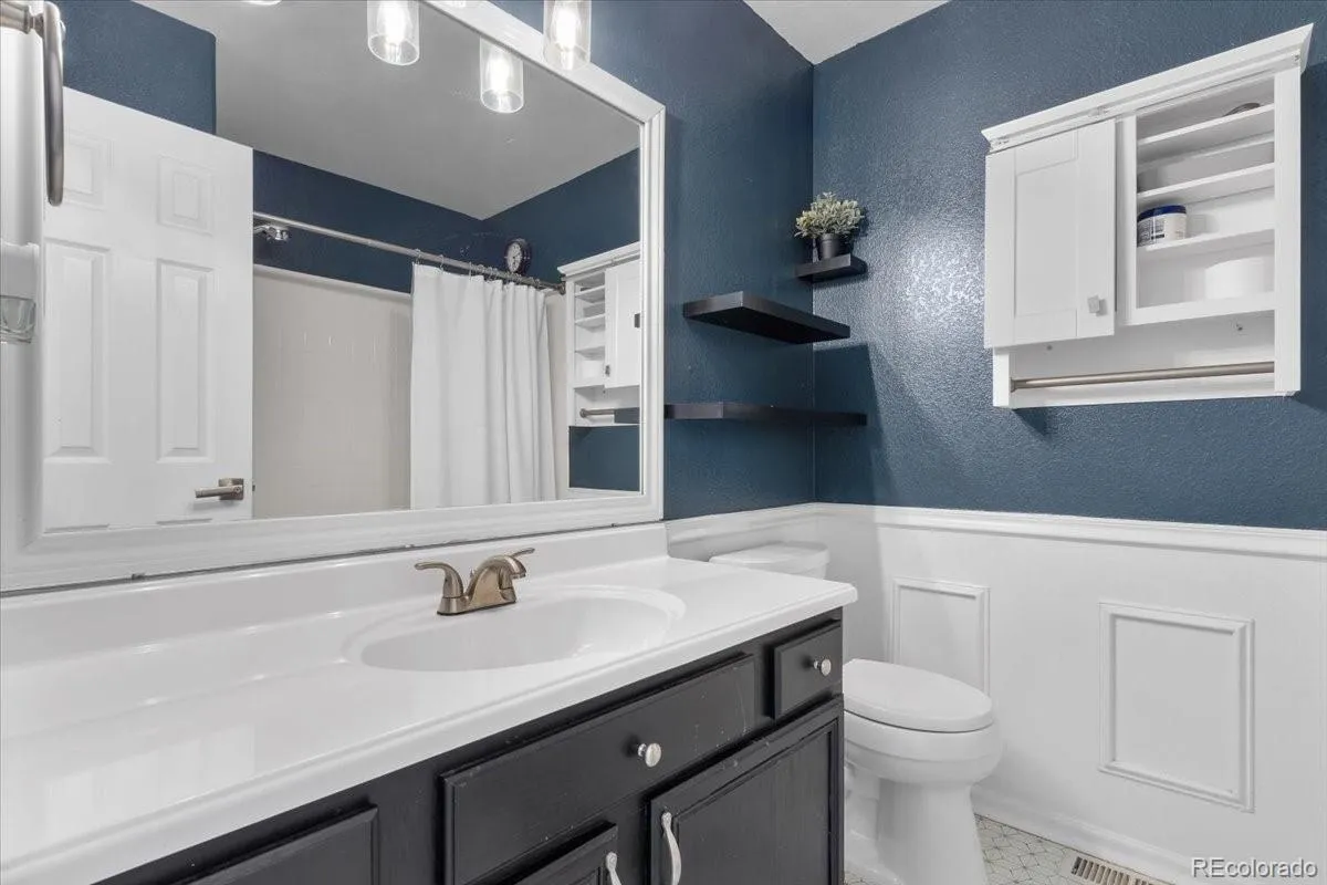 2118 S Truckee Street Aurora CO 80013 MLS #REC6082384 04172026213335 1200 19