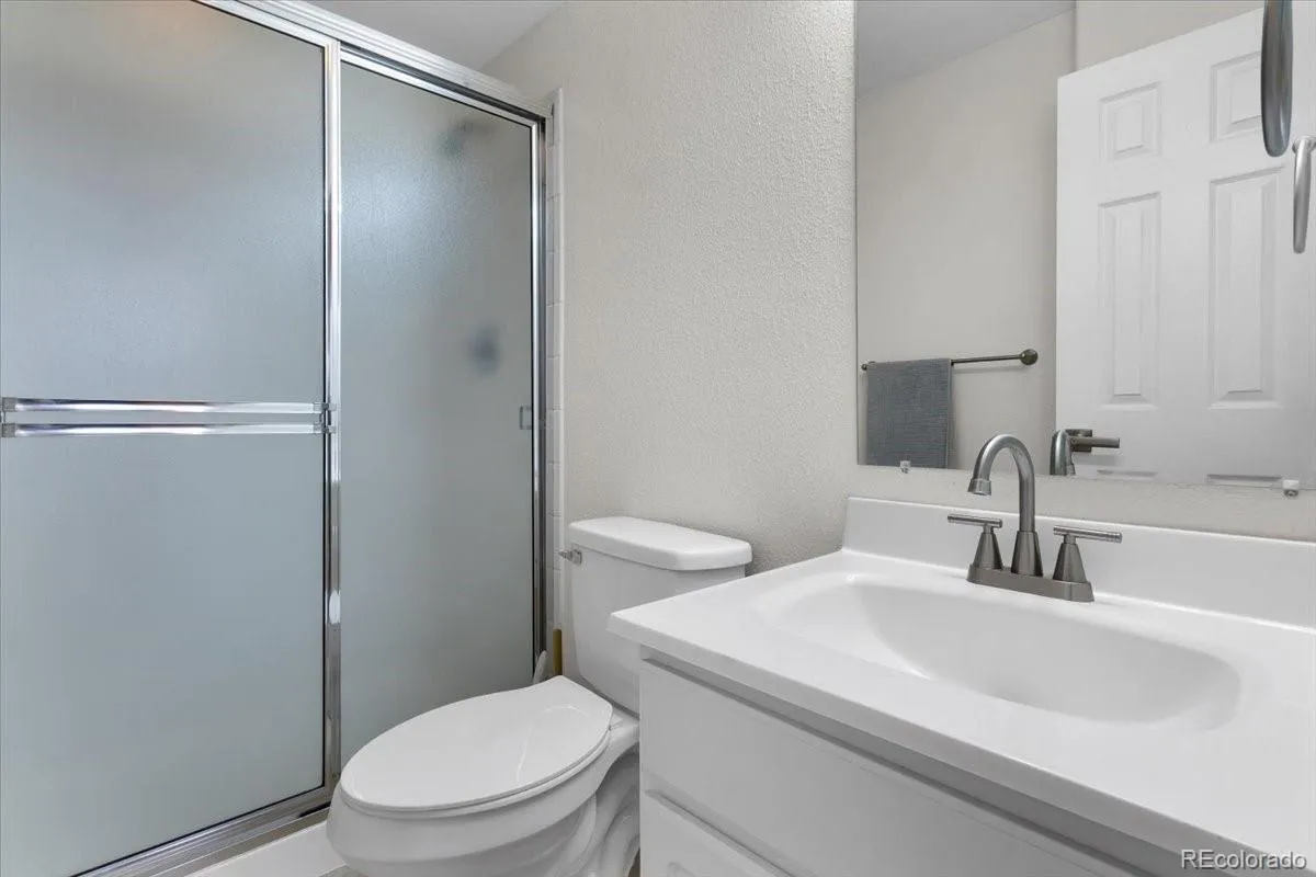 2118 S Truckee Street Aurora CO 80013 MLS #REC6082384 04172026213335 1200 24