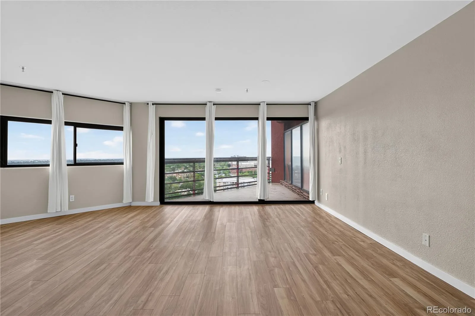 100 Park Avenue #1704 Denver CO 80205 | MLS #REC6083514 08292026005902 1600 10