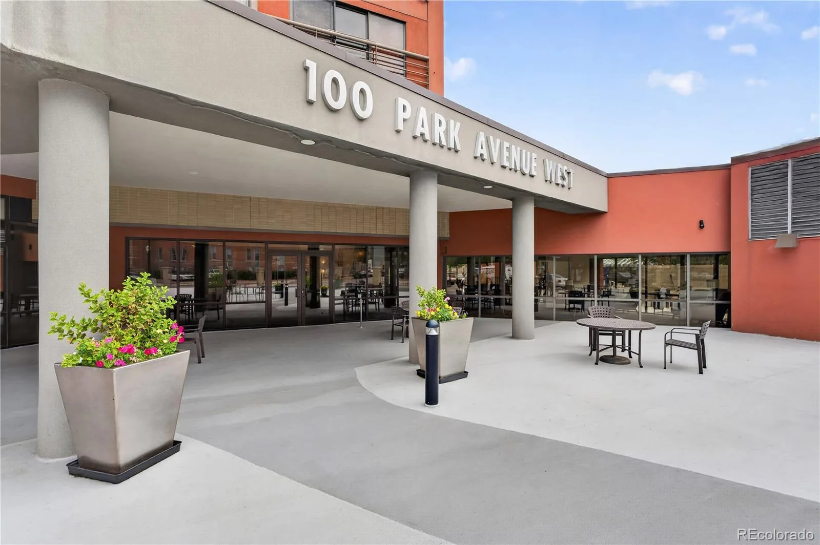 100 Park Avenue #1704 Denver CO 80205 | MLS #REC6083514 08292026005902 1600 2